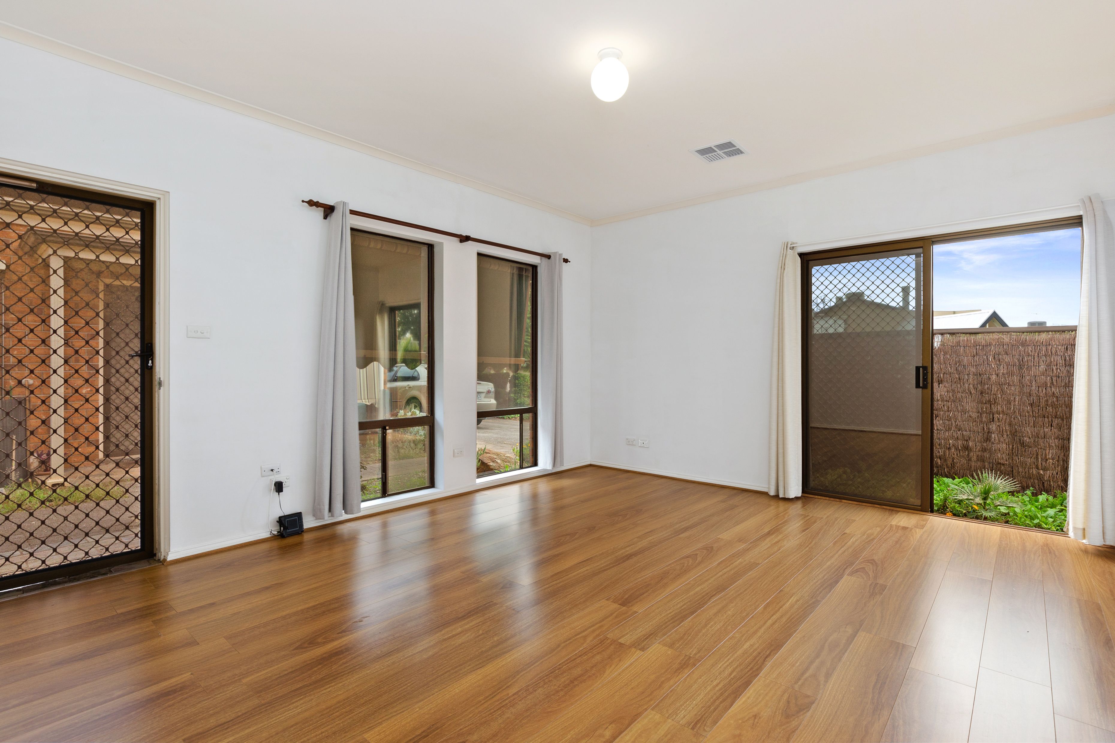 1/1 Mills Street, South Brighton, SA 5048