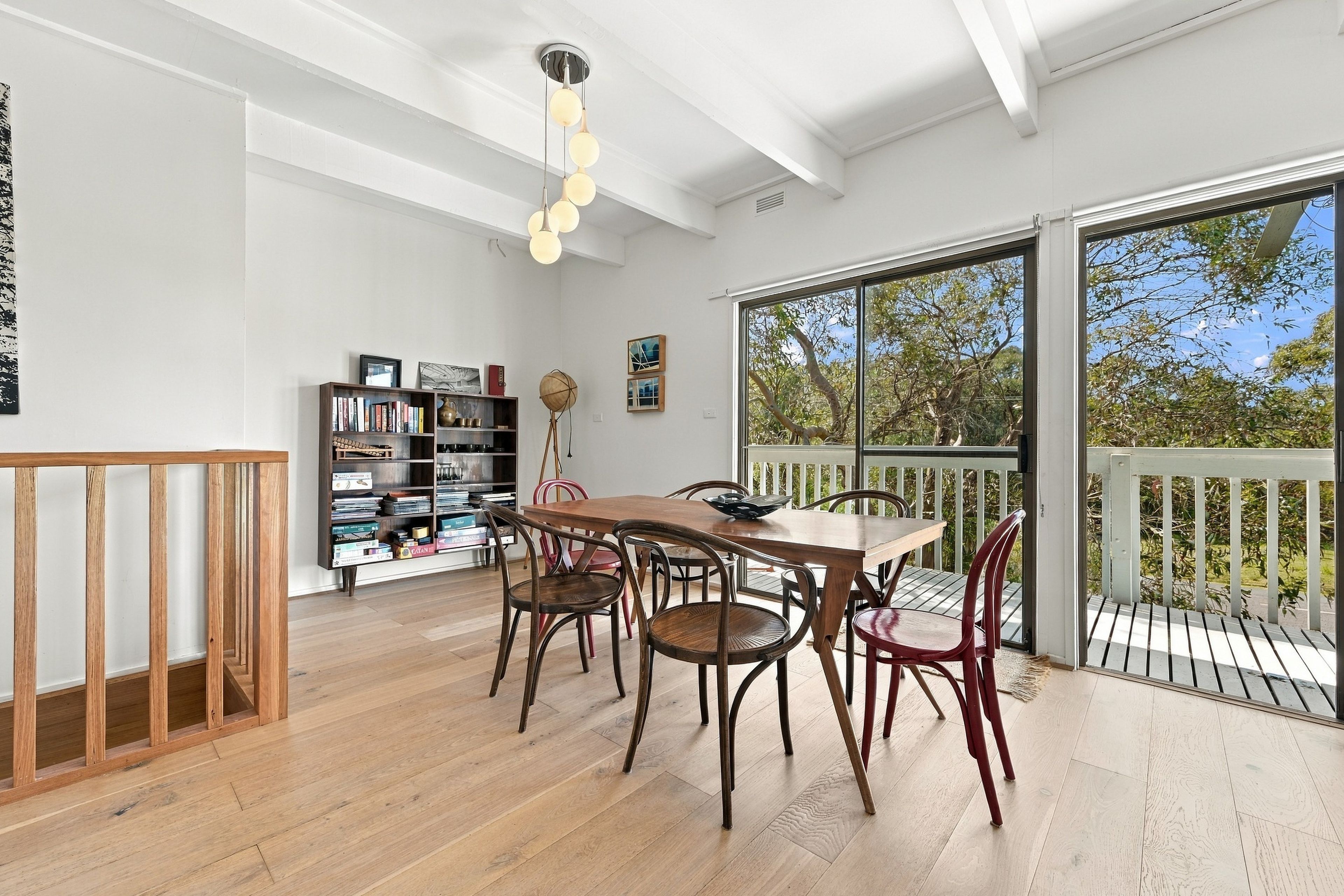 109 Acacia Road — photo 6 of 20