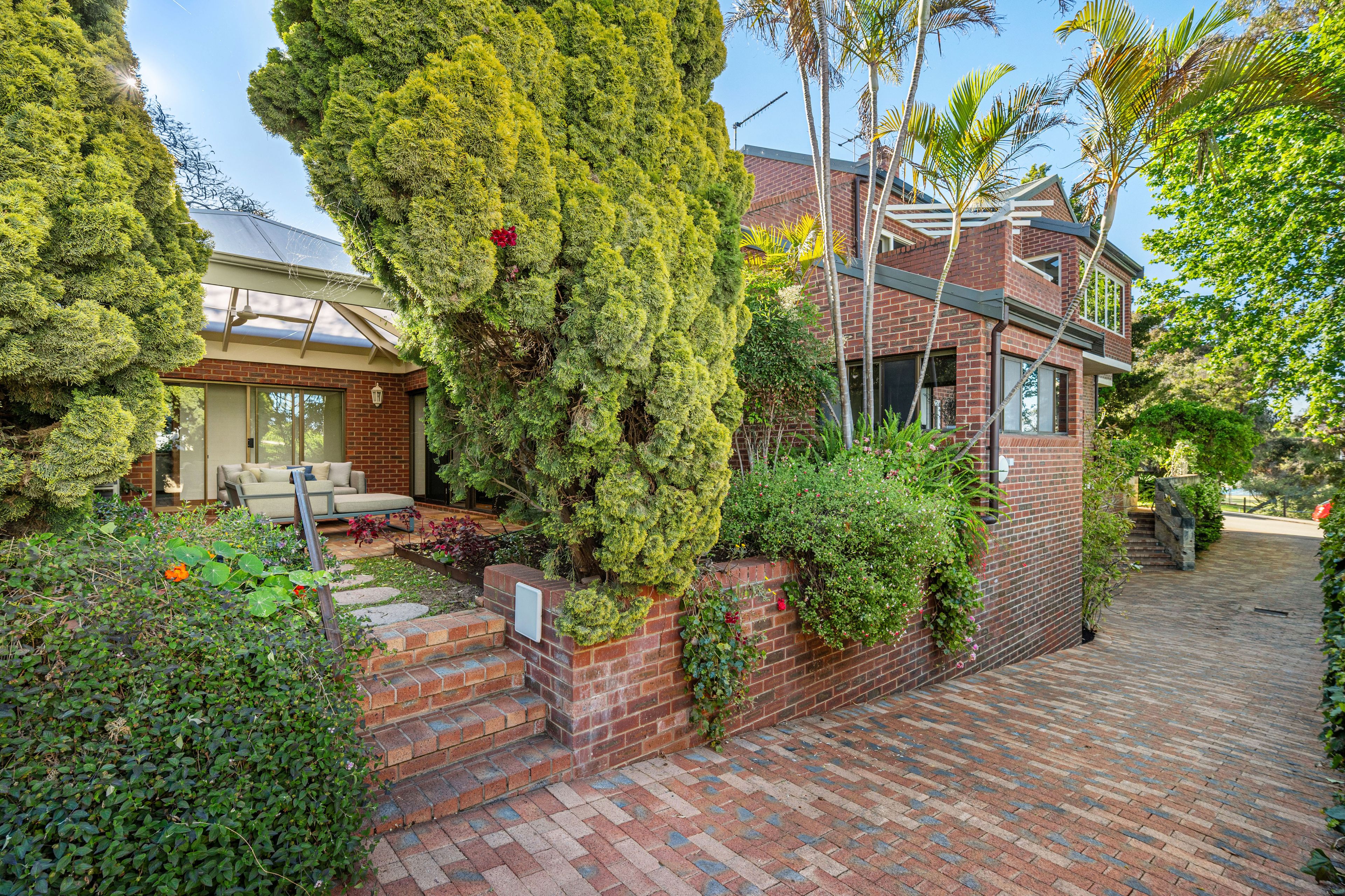 Timeless Architectural Family Home — photo 29 of 30