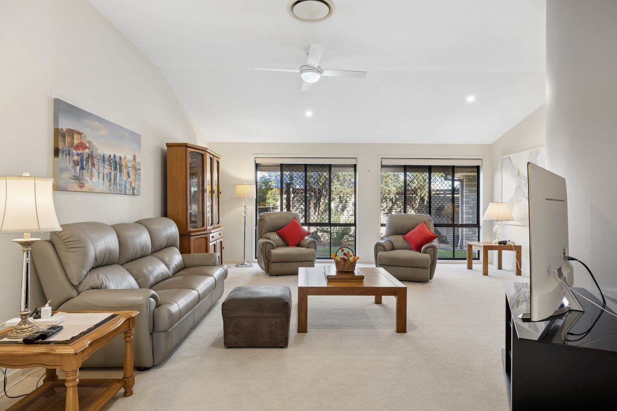 21 Fantail Crescent — photo 14 of 24