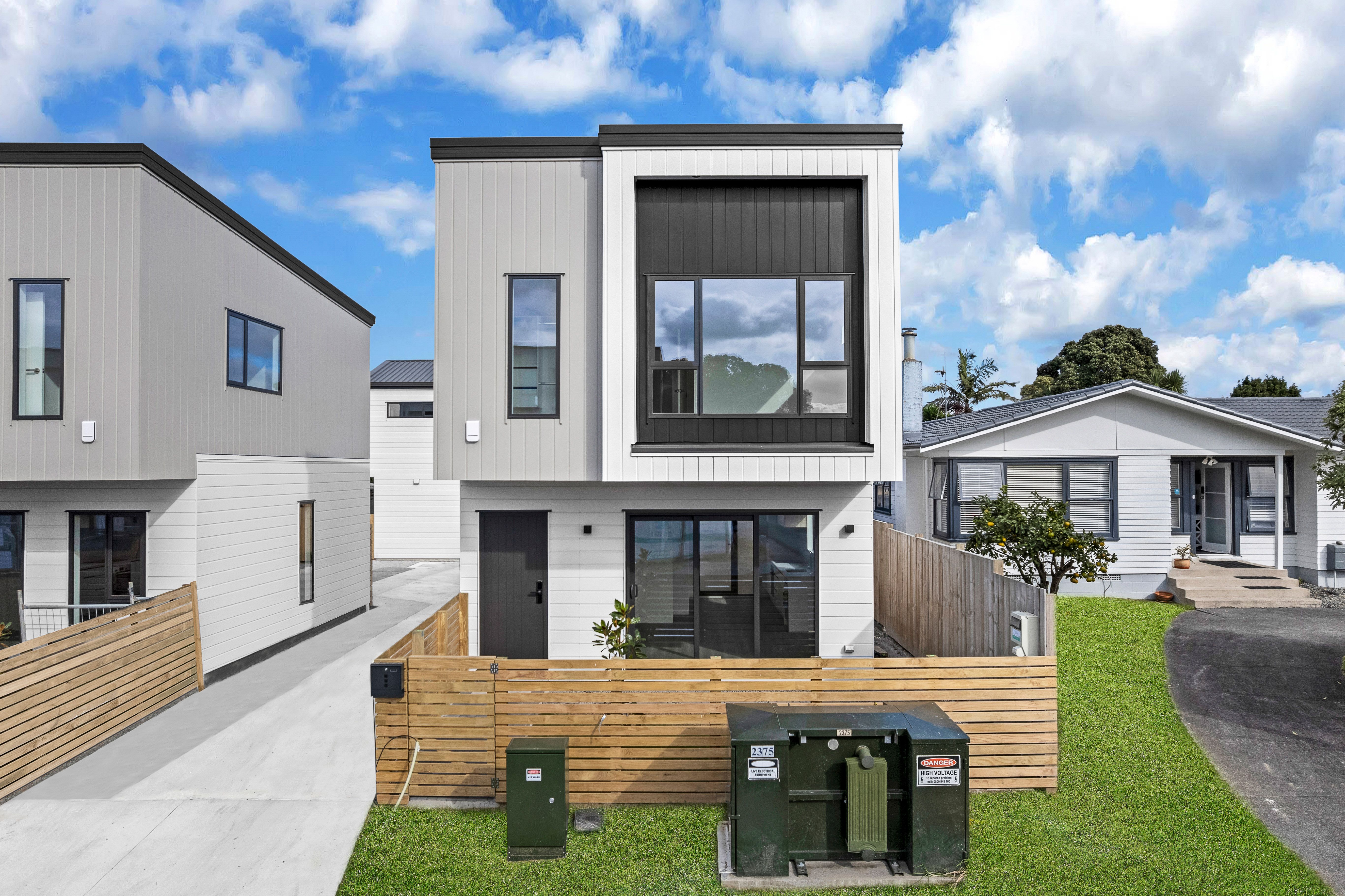 1/14 Montmere Avenue, Te Atatu Peninsula, Waitakere City