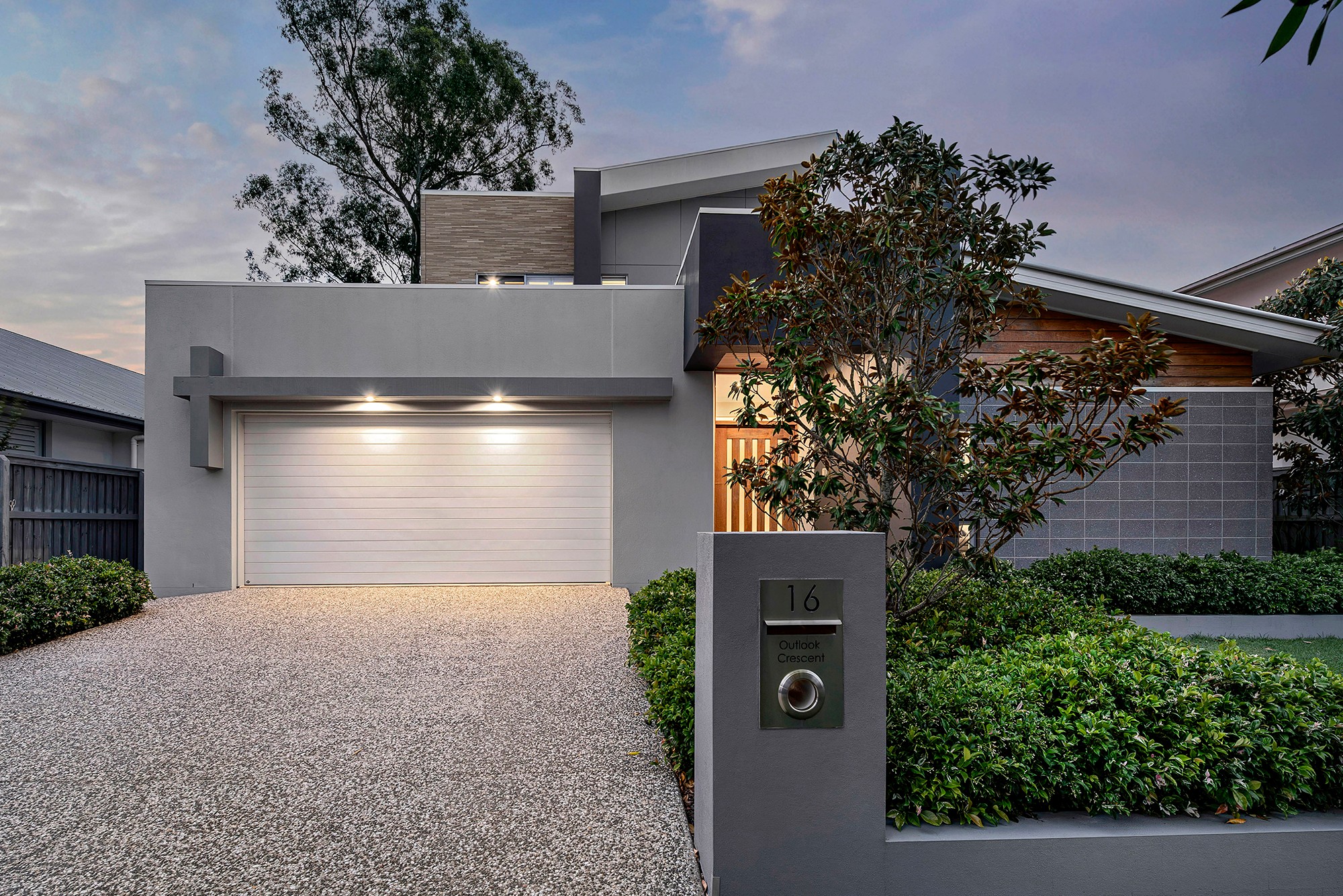 16 Outlook Crescent, Bridgeman Downs, QLD 4035