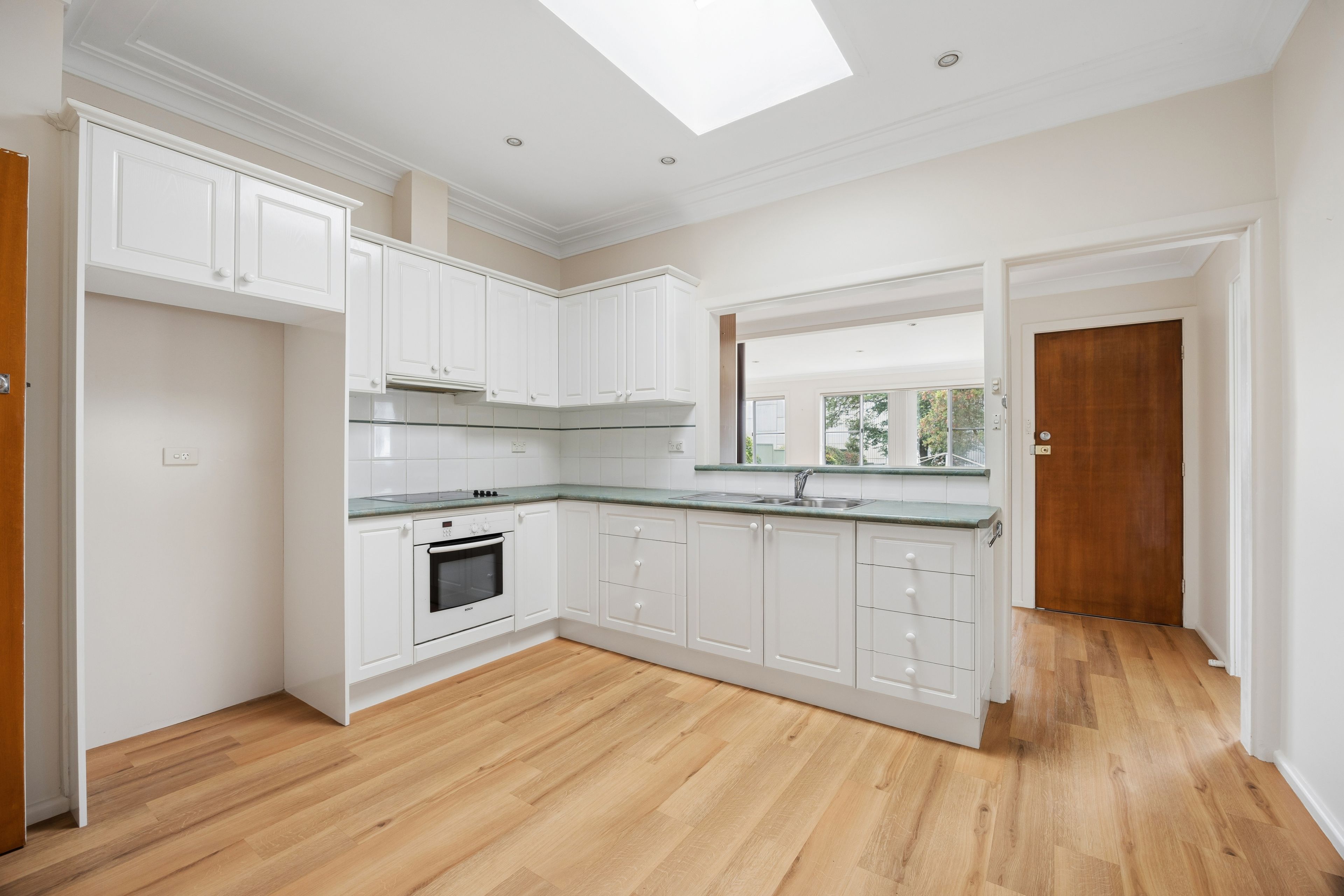 6 Livingstone Avenue — photo 7 of 11