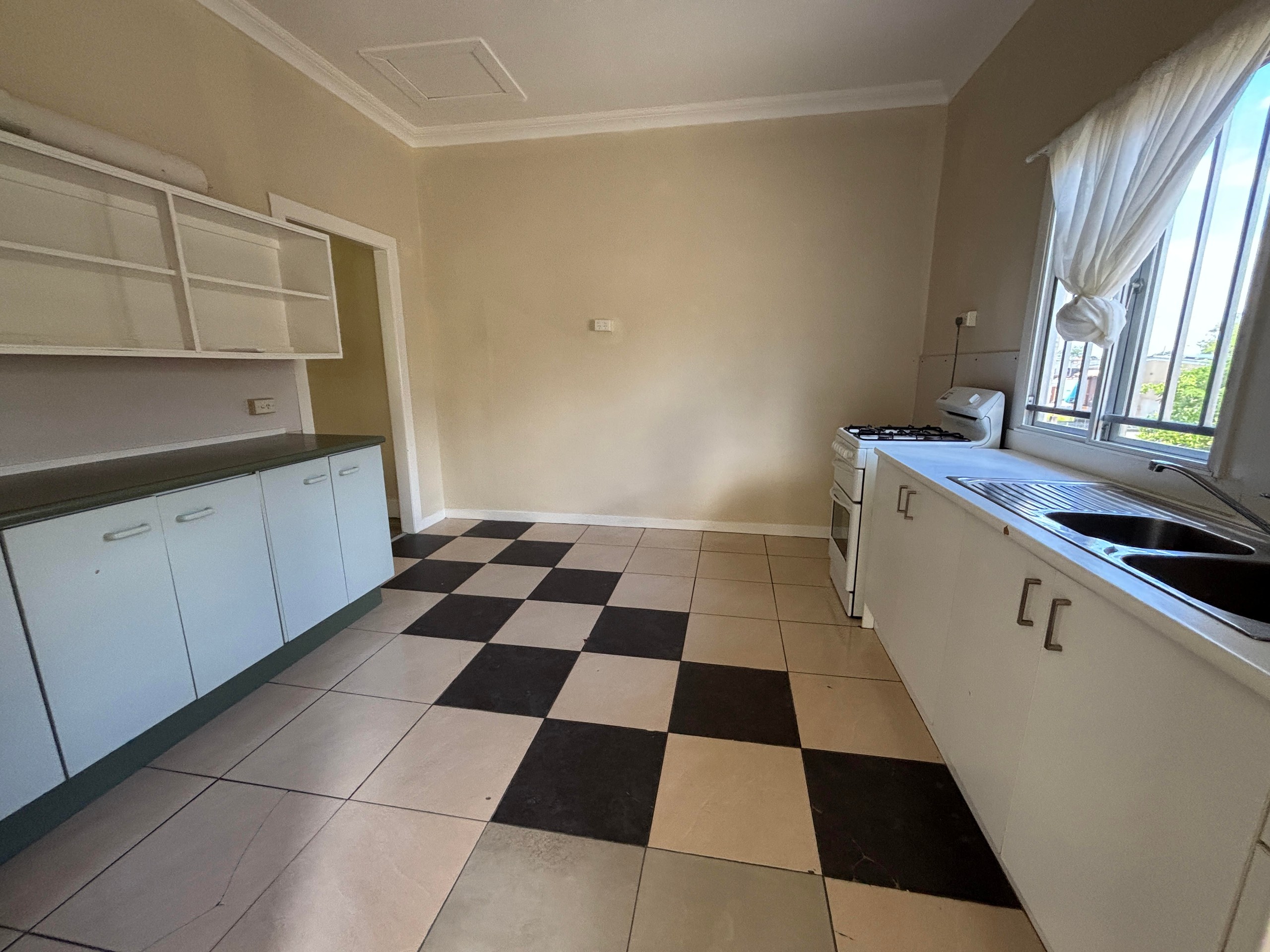 5 Patterson Street, Petrie, QLD 4502