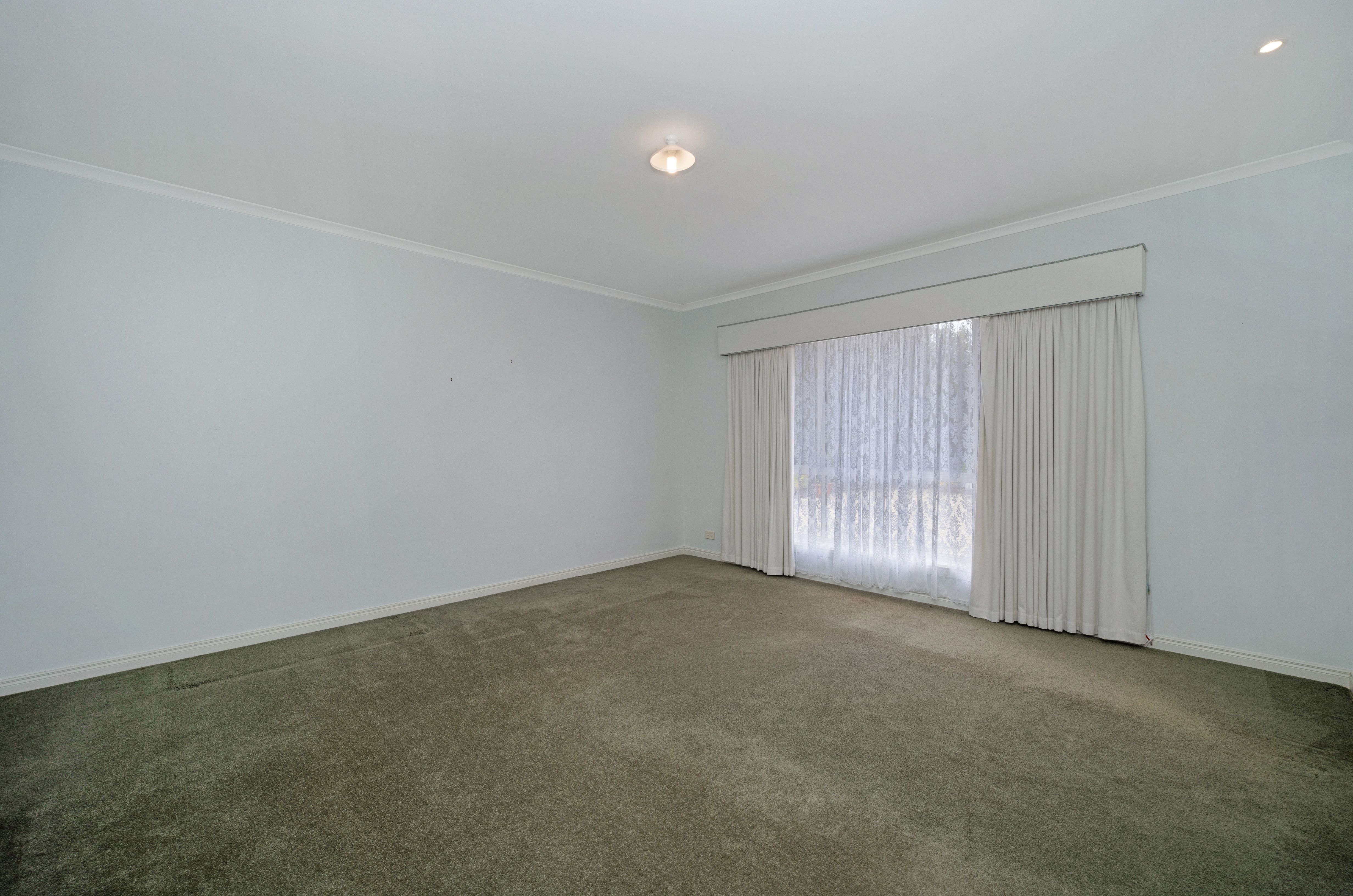 32 Jamieson Avenue — photo 7 of 14