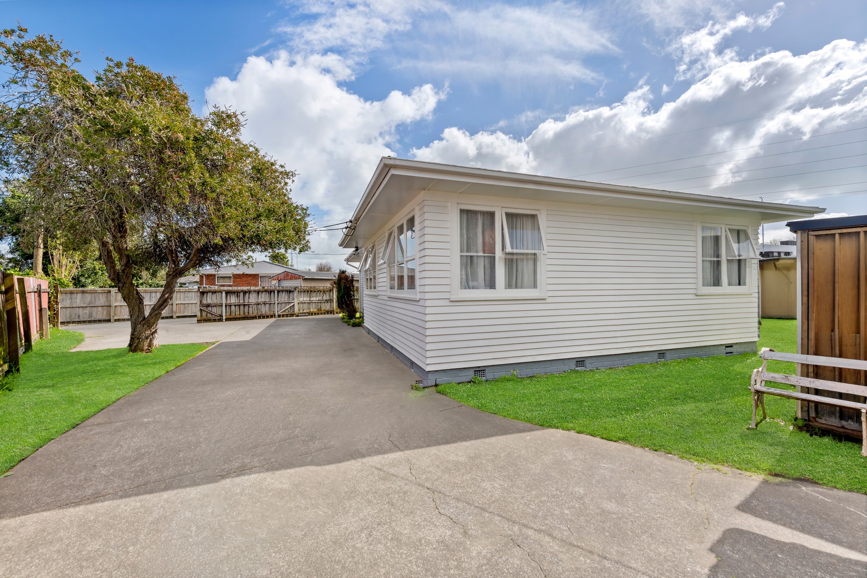 1/10 Dolphin Street, Pakuranga, Manukau City