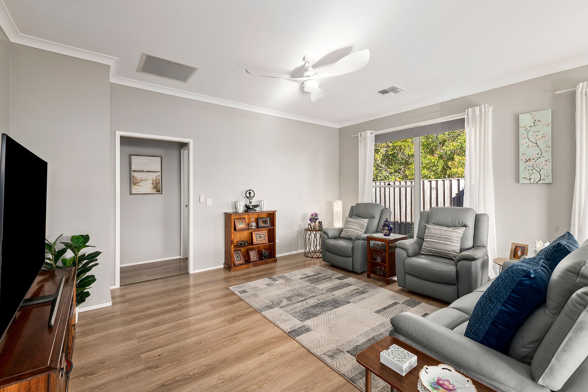 2/12 Berrima Road — photo 3 of 12