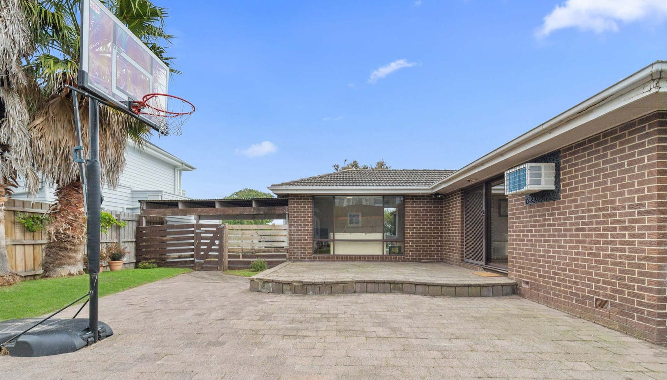 45 Gleneagles Avenue, Mornington, VIC 3931