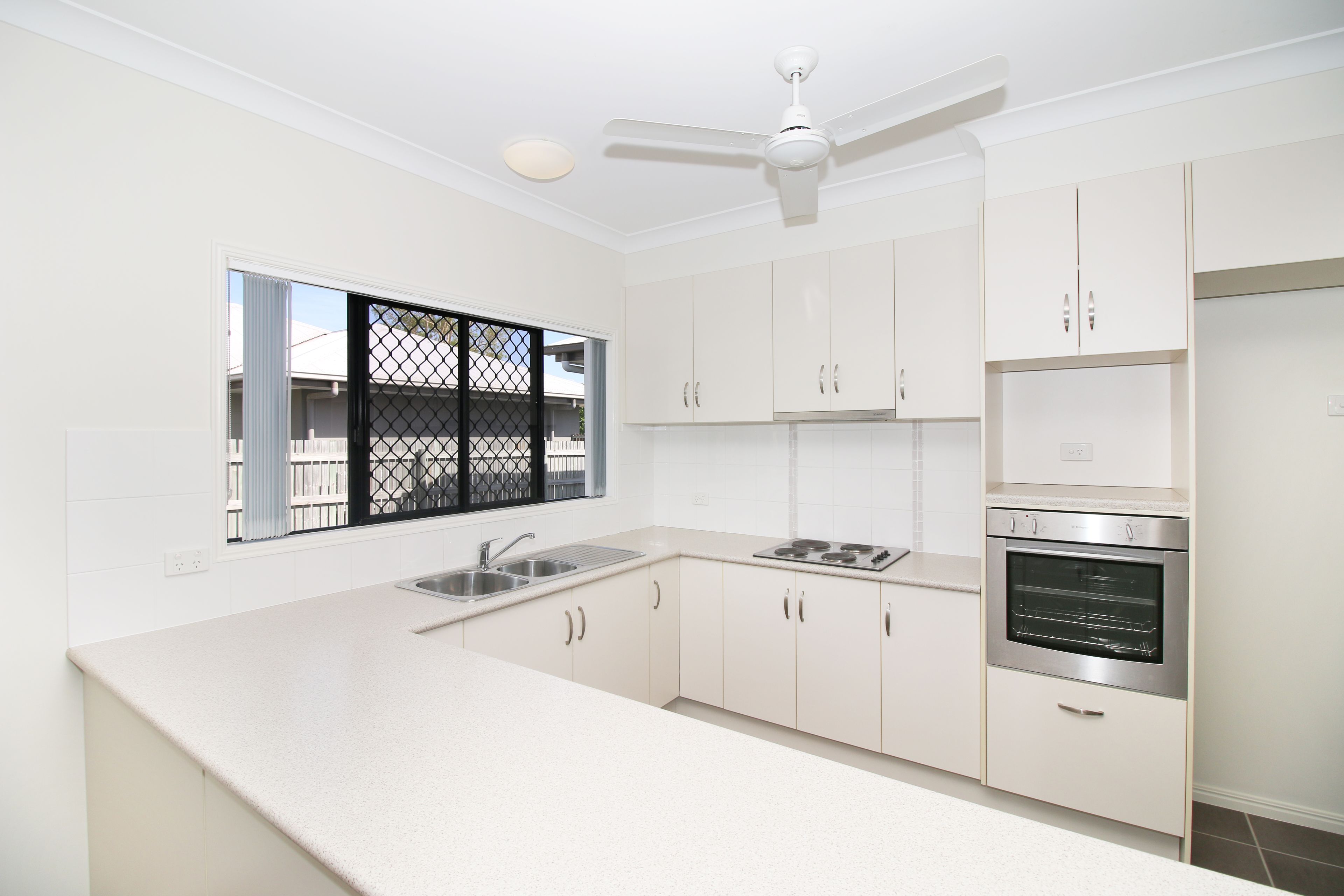 13 Derwent Circuit, Kelso, QLD 4815