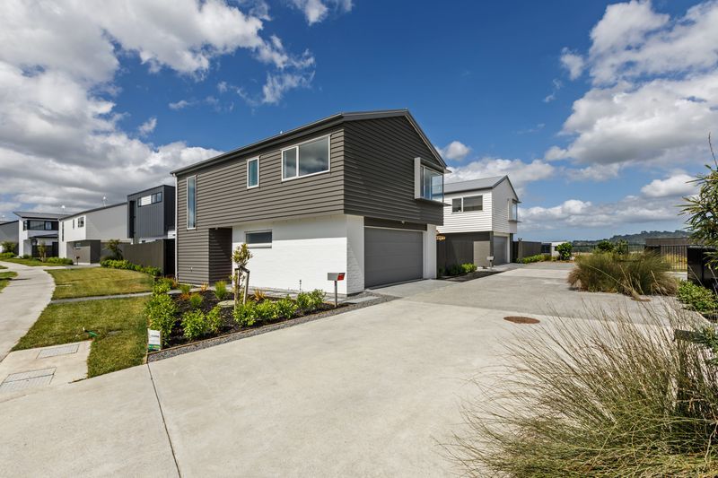 1 McArthur Close, Silverdale, Auckland