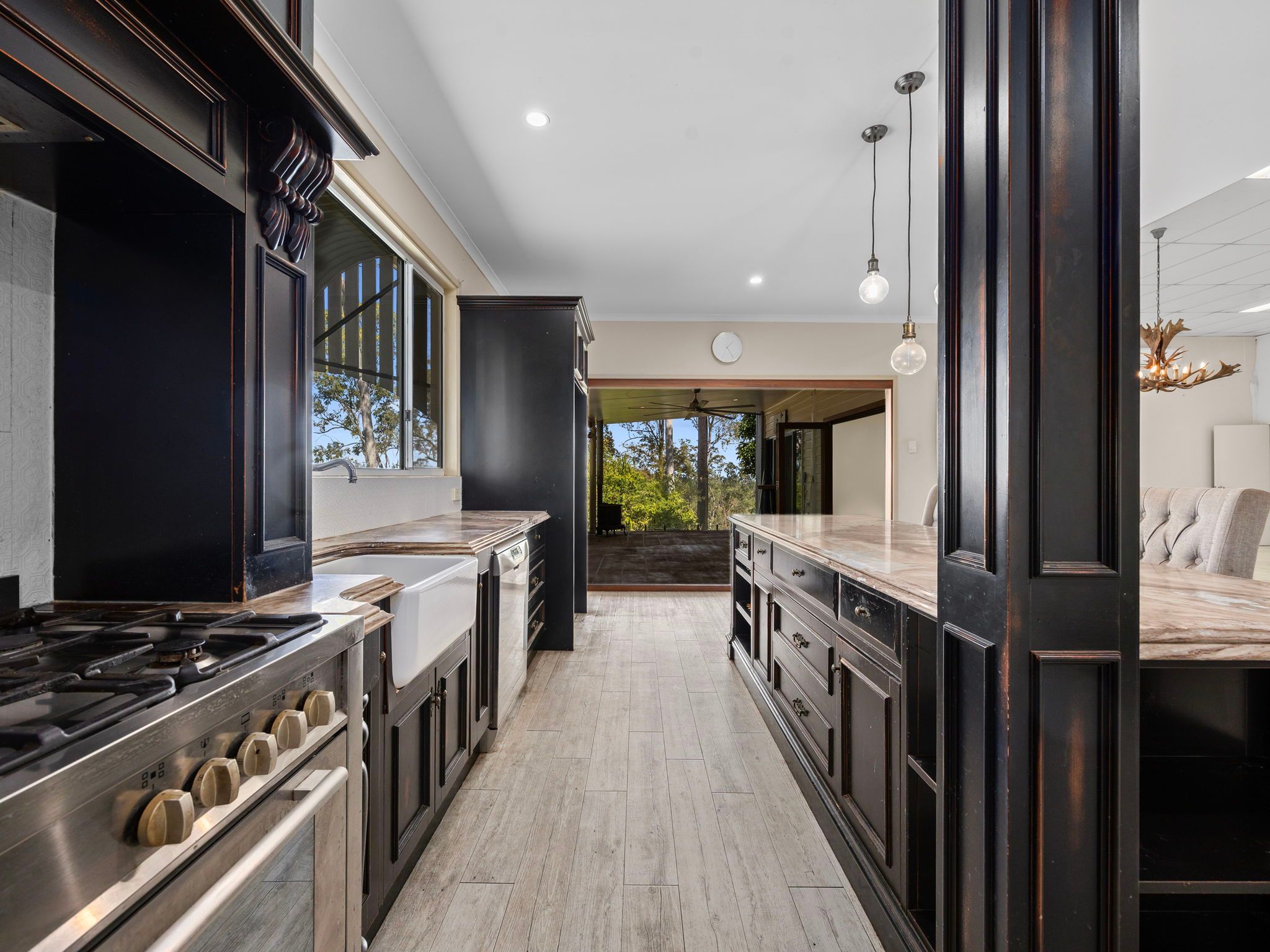 156 Cambridge Drive — photo 6 of 28