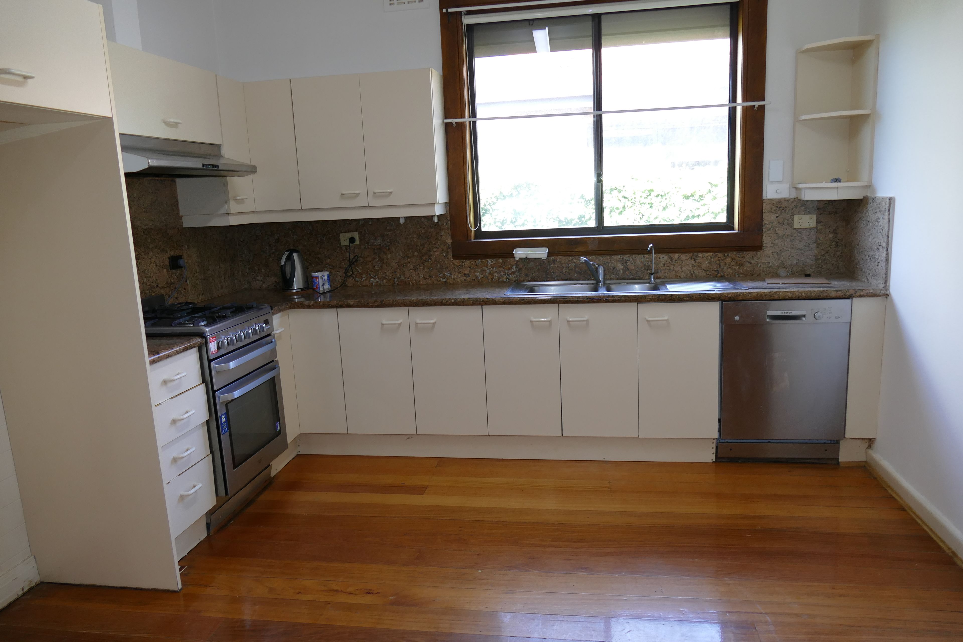 18 Bishop Street, Oakleigh, VIC 3166