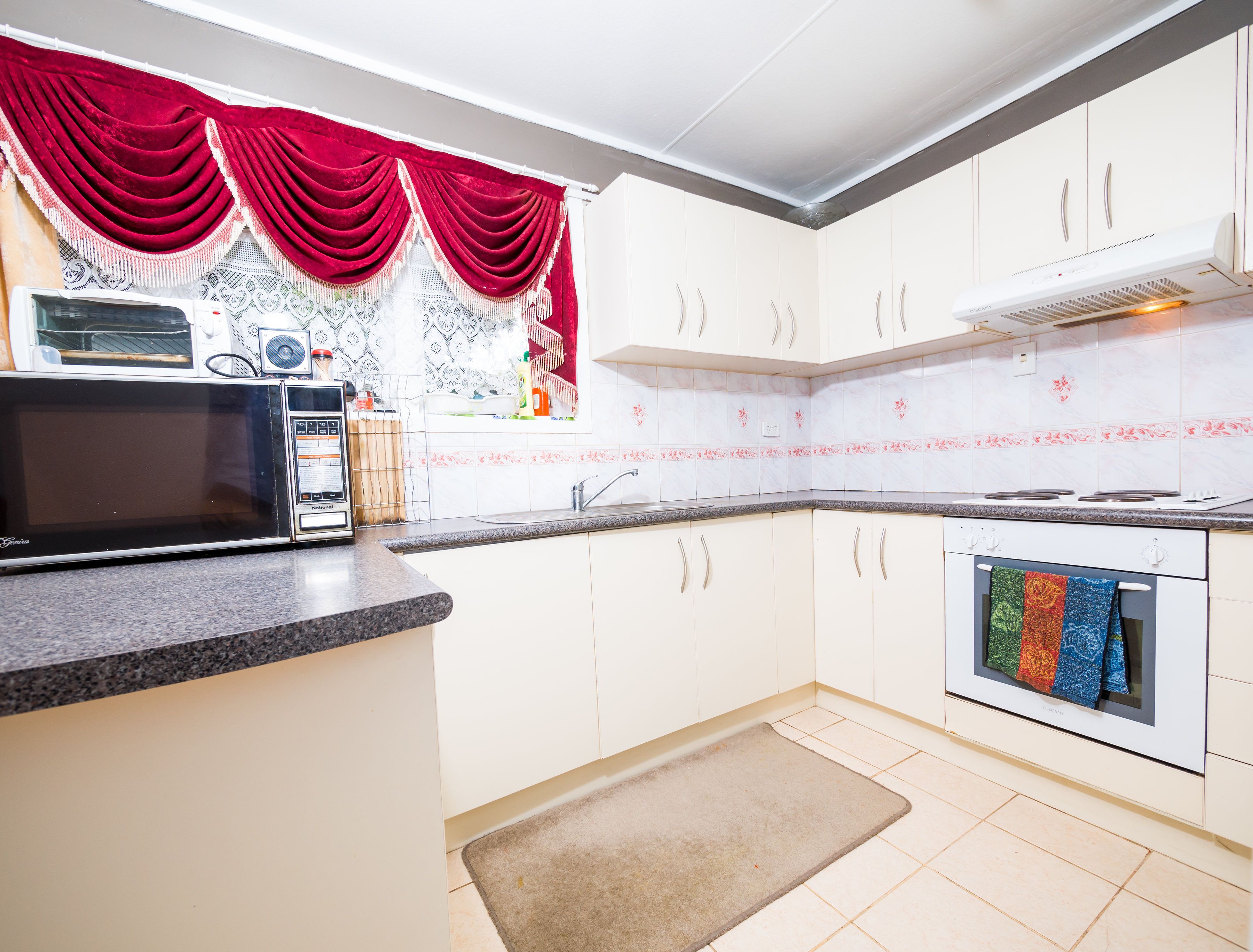 2/10a Lupton Road, Manurewa, Manukau City