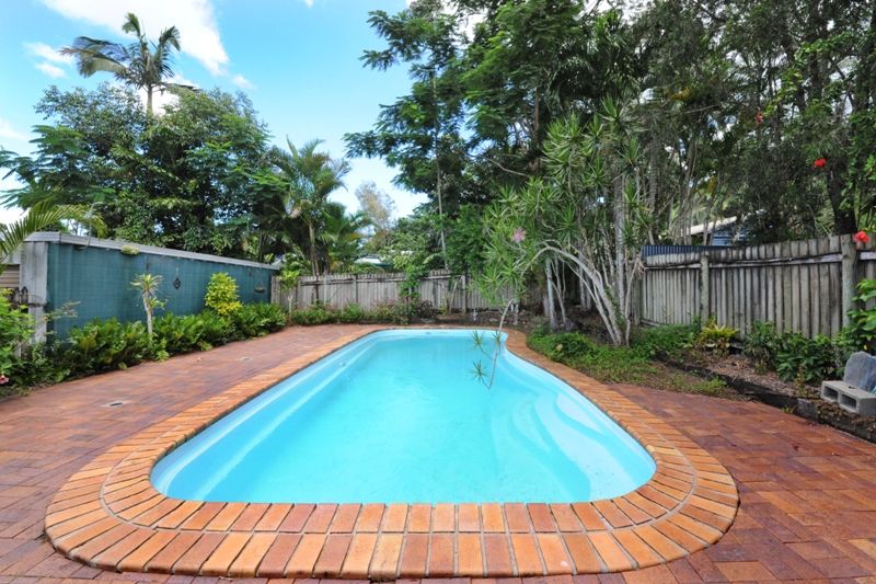 9 Roslyn Road, Mount Julian QLD 4800