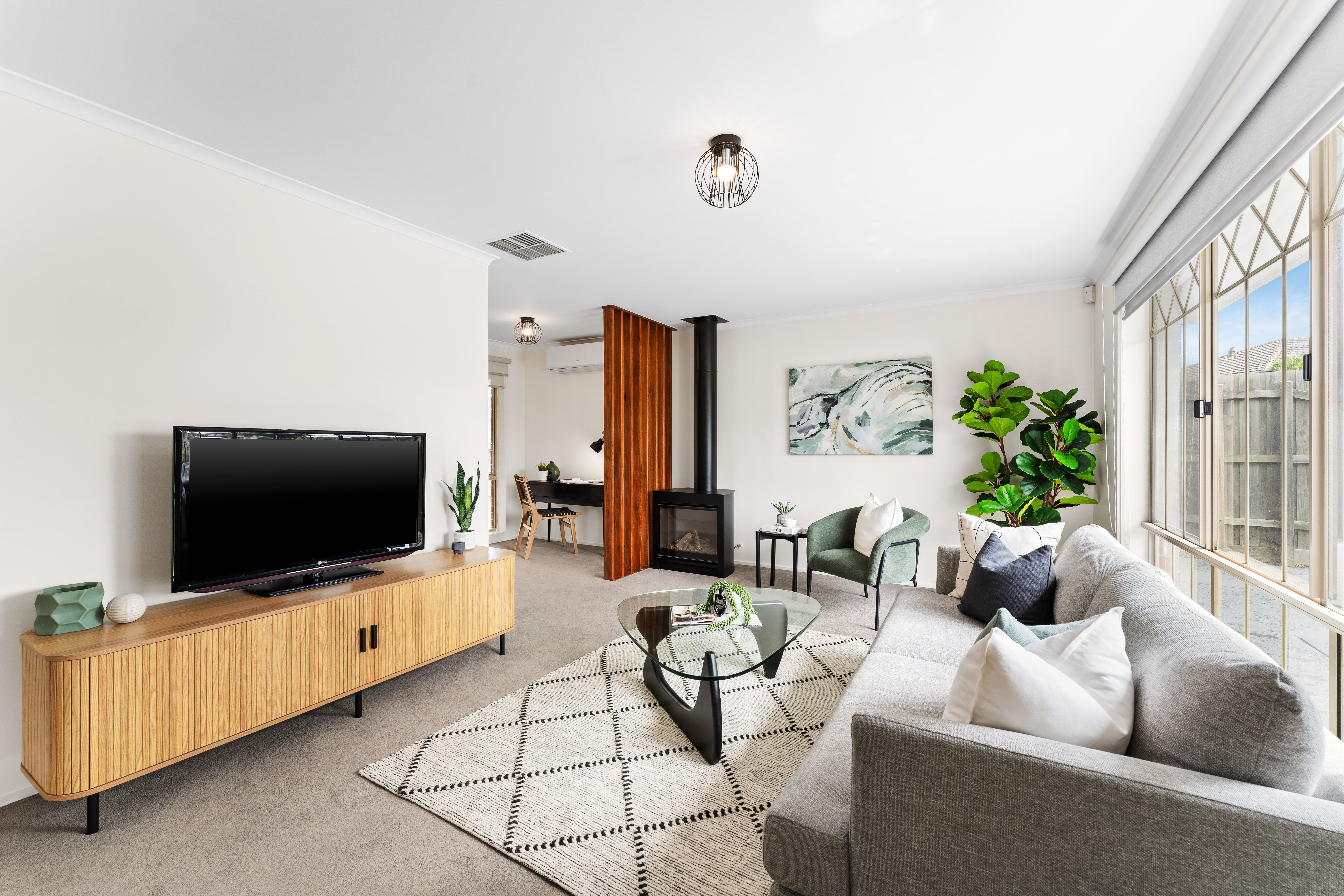 111 Woolnough Drive, Mill Park, VIC 3082