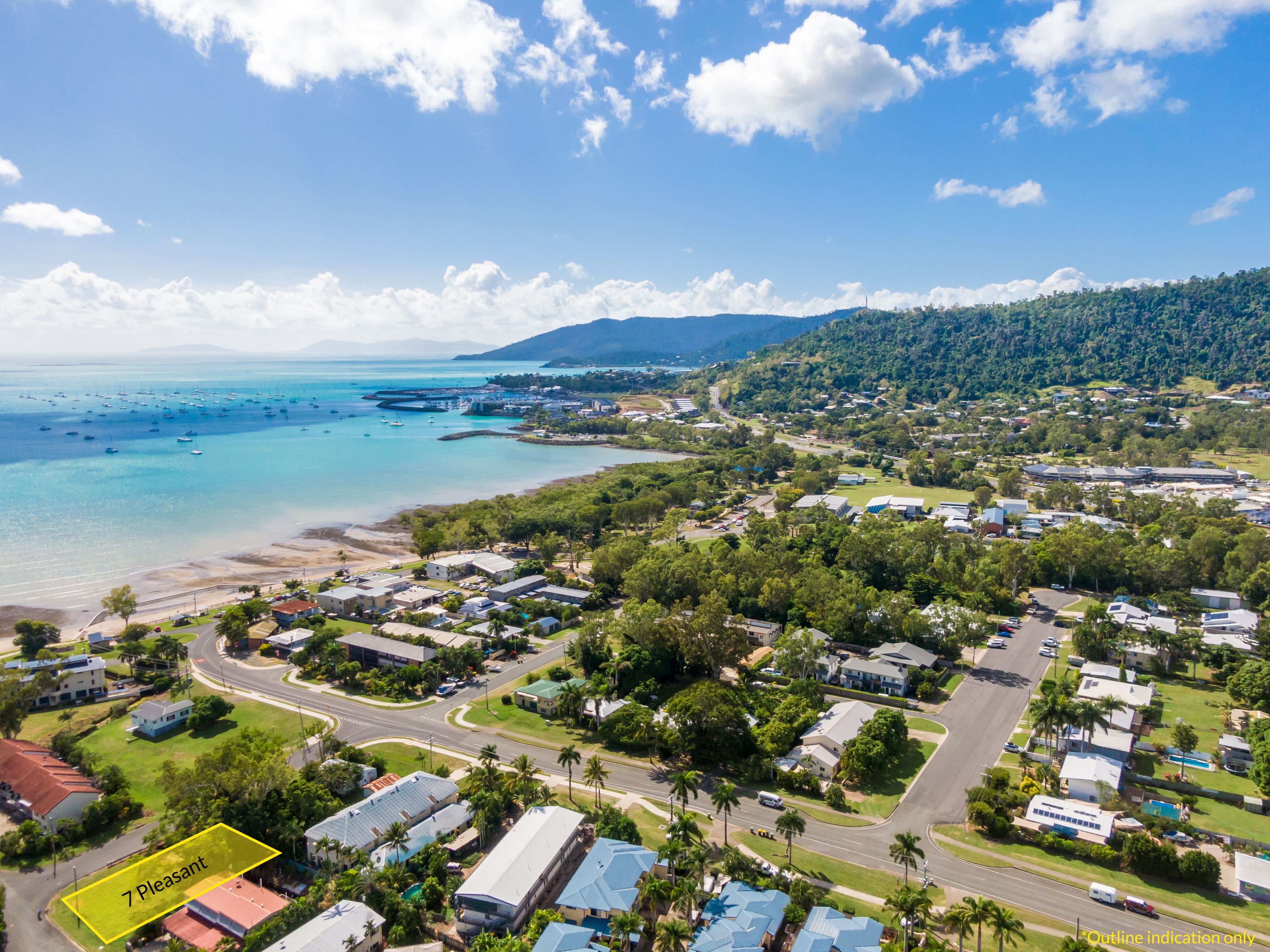 7 Pleasant Drive, Cannonvale QLD 4802