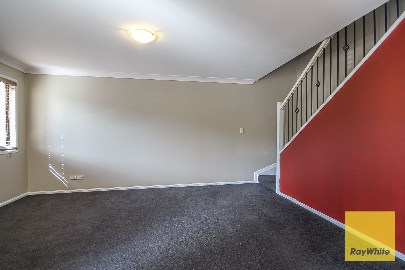 24 Estate Place, Holland Park West, QLD 4121