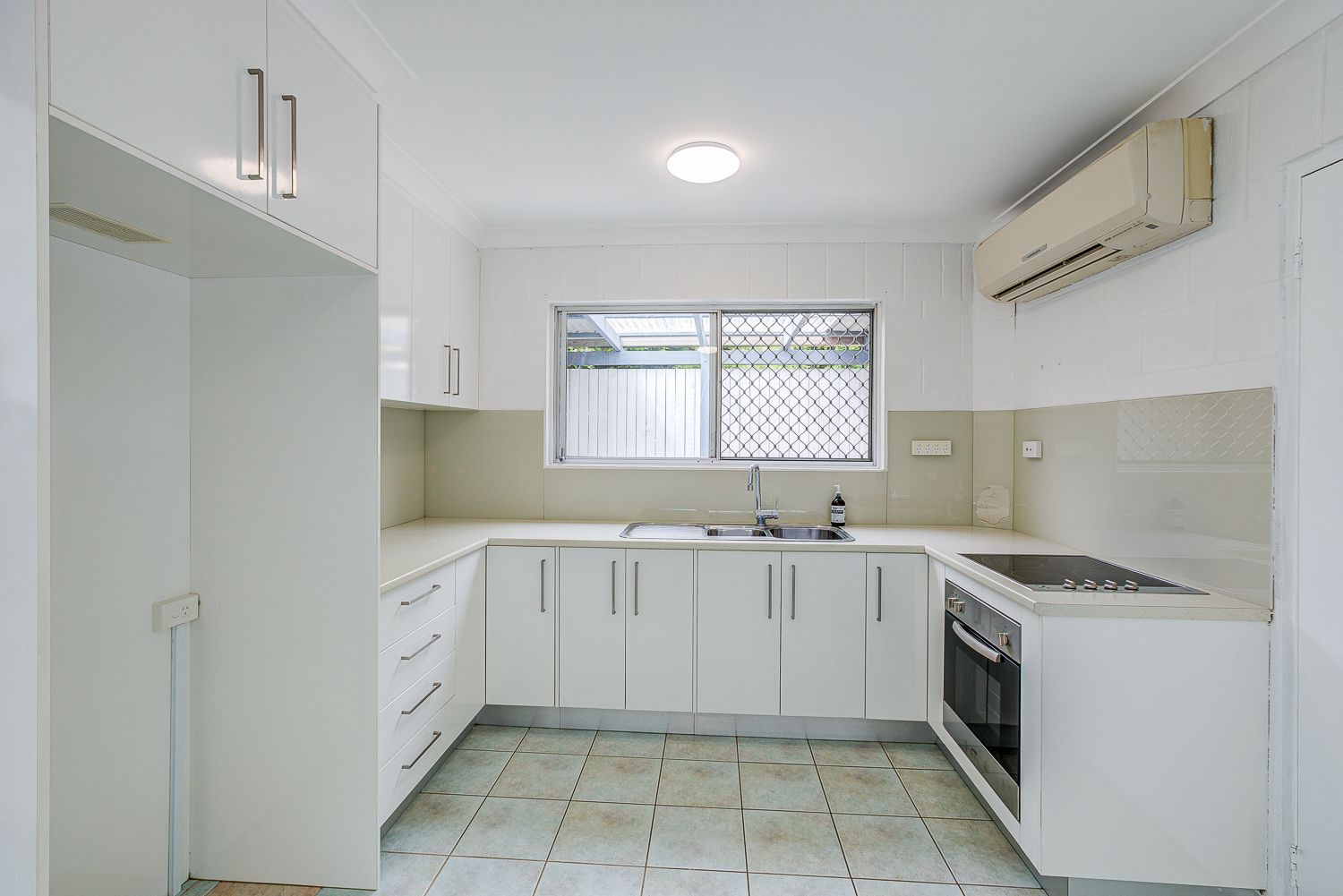 4/221 Middle Street, Cleveland, QLD 4163