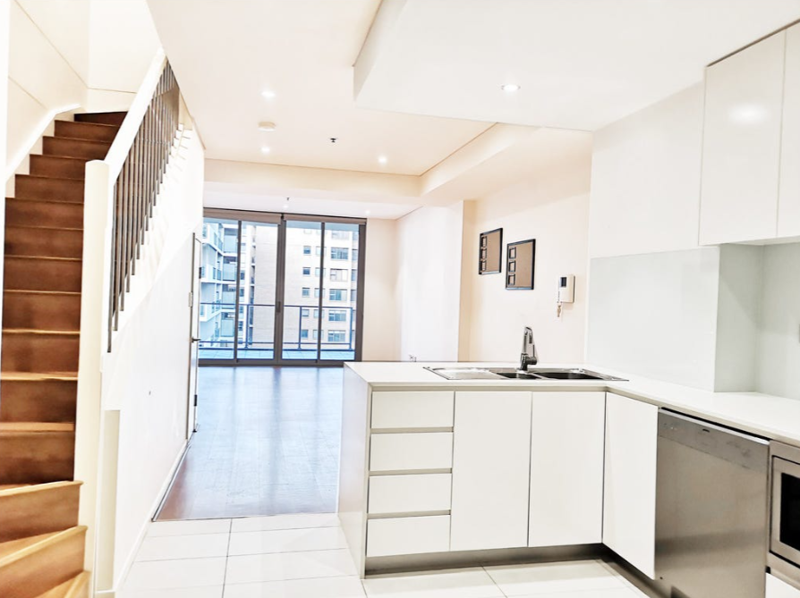 510B/8 Bourke Street — photo 5 of 13
