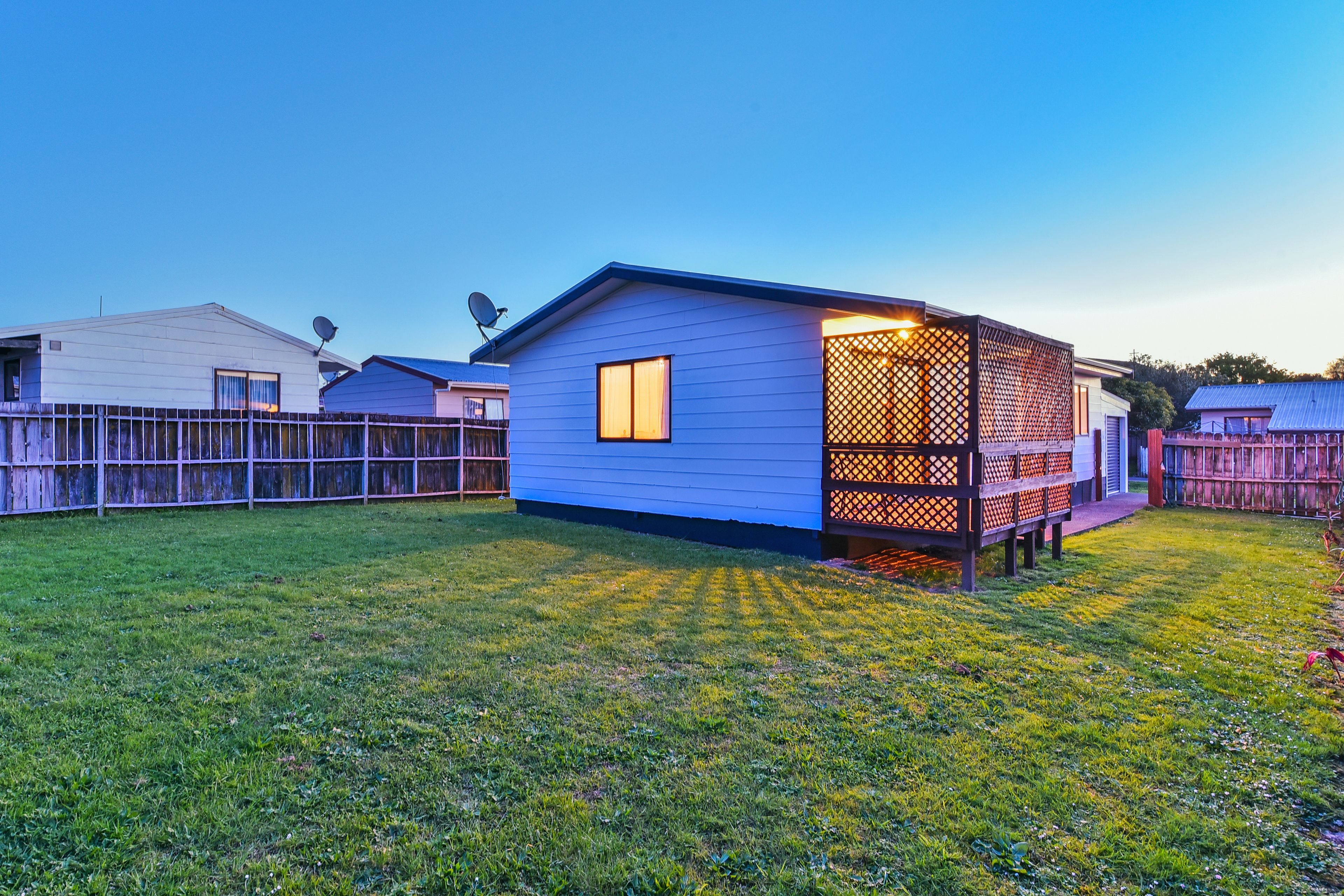 15b Maplesden Drive, Clendon Park, Manukau City