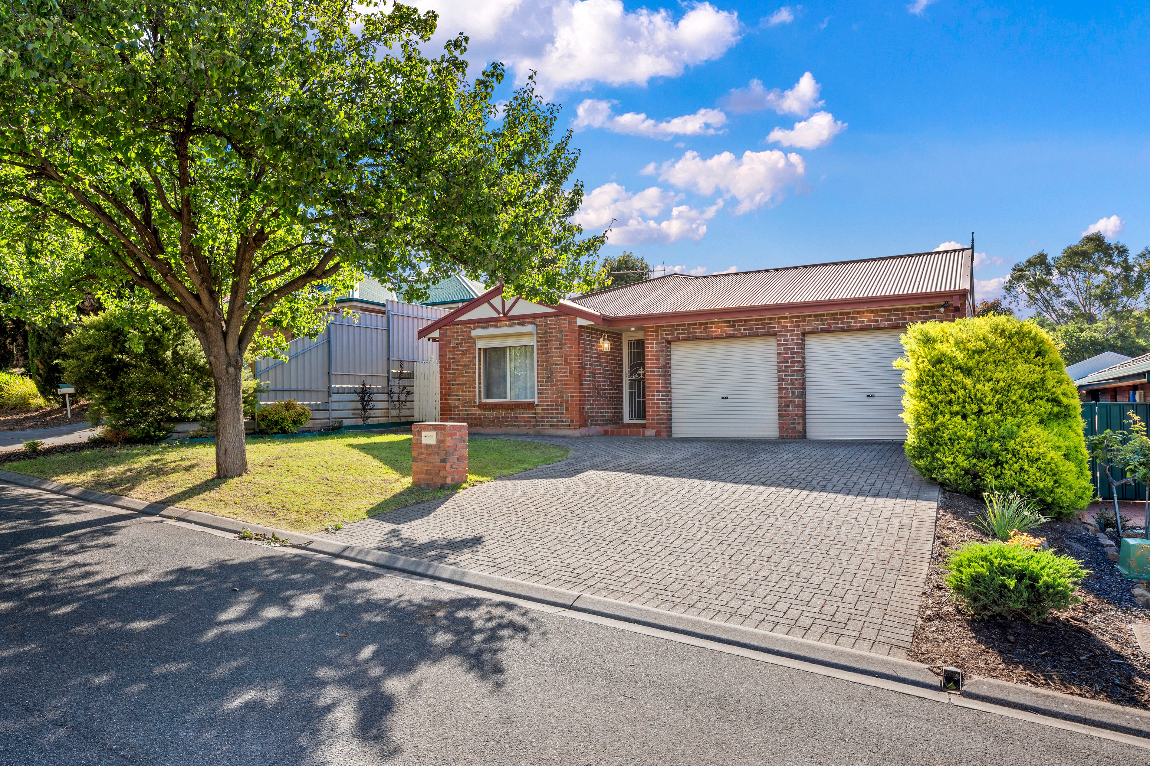 19 Lake Miranda Court, Greenwith SA 5125