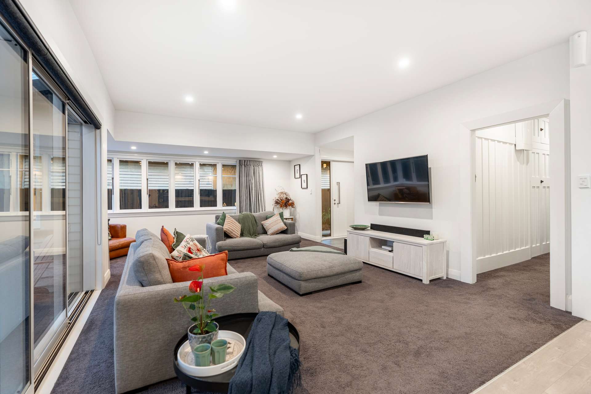19 Francis Avenue photo 6