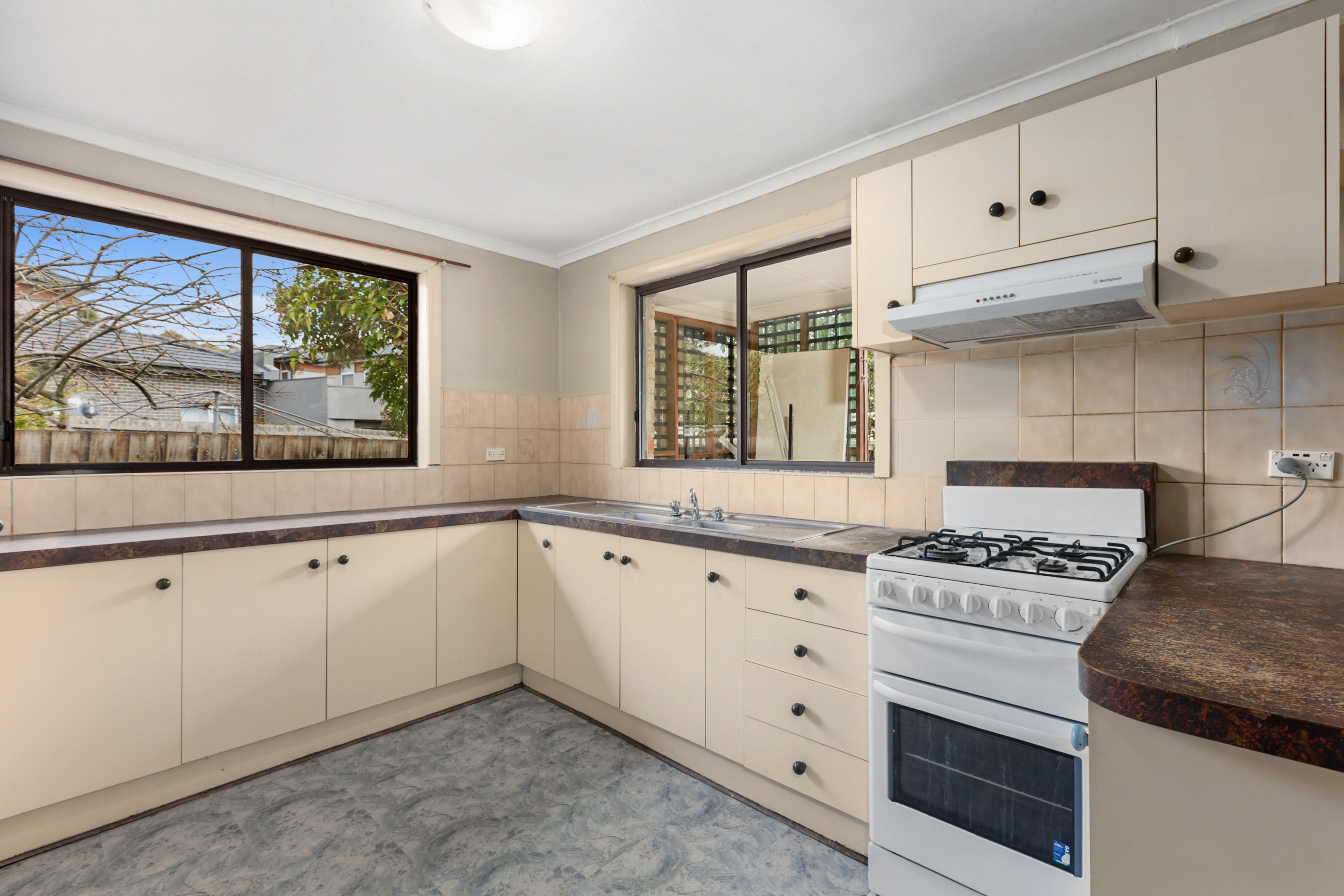 4 Crow Street, Burwood East, VIC 3151