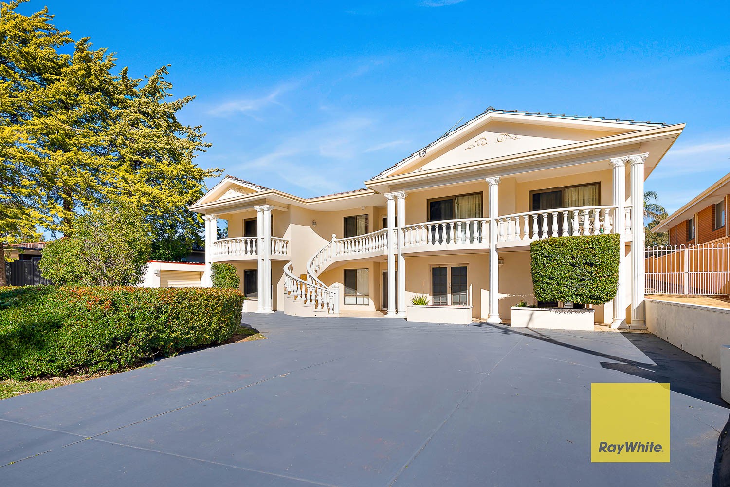 15 Glenbrook Road, Thornlie, WA 6108