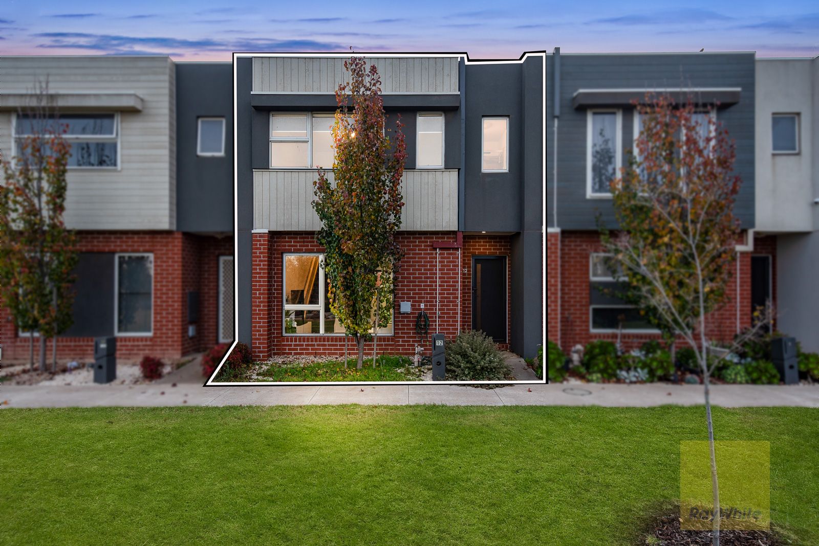 12 Burdock Walk, Truganina VIC 3029
