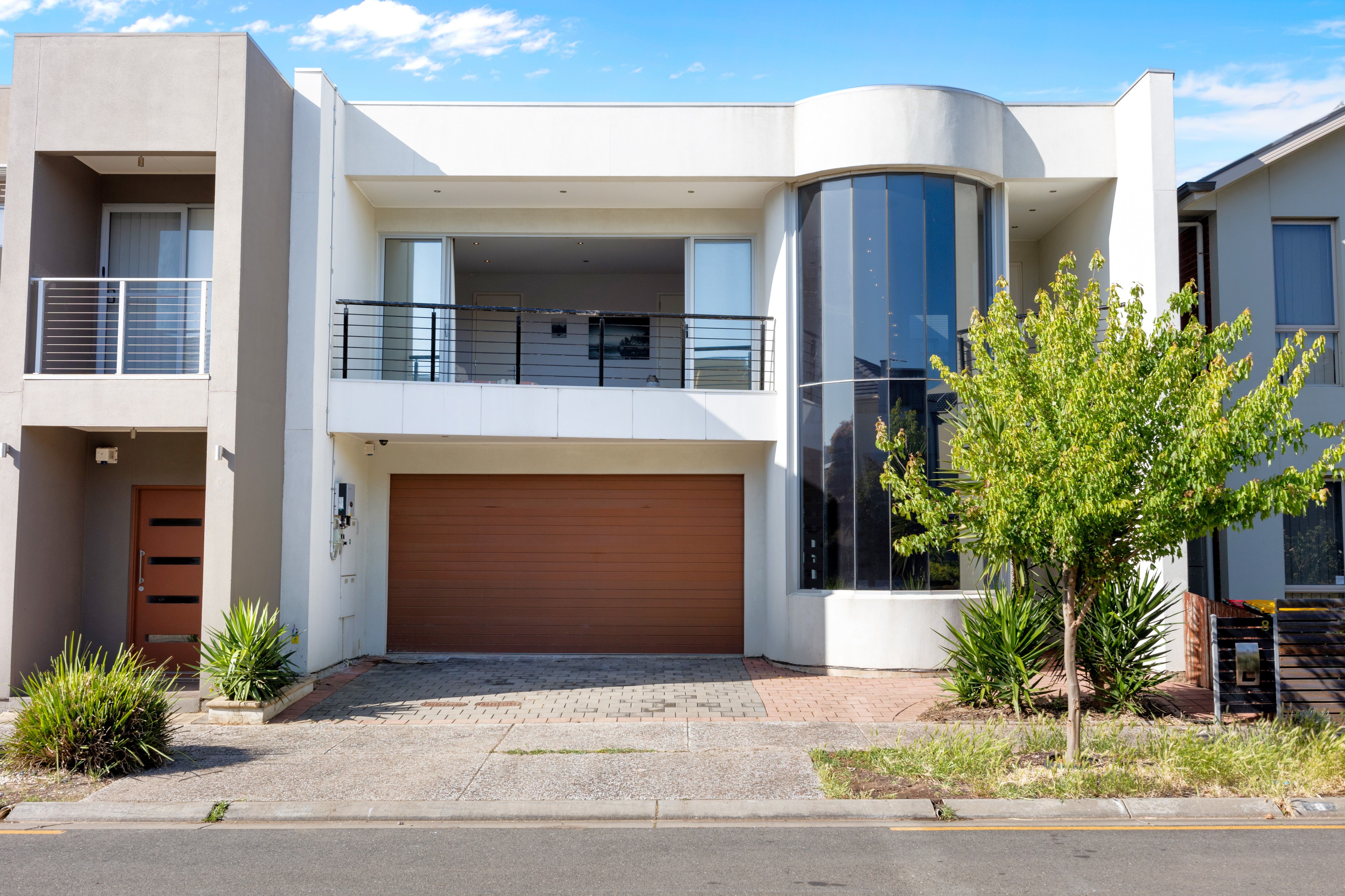 8 Macmillan Avenue, Mawson Lakes SA 5095