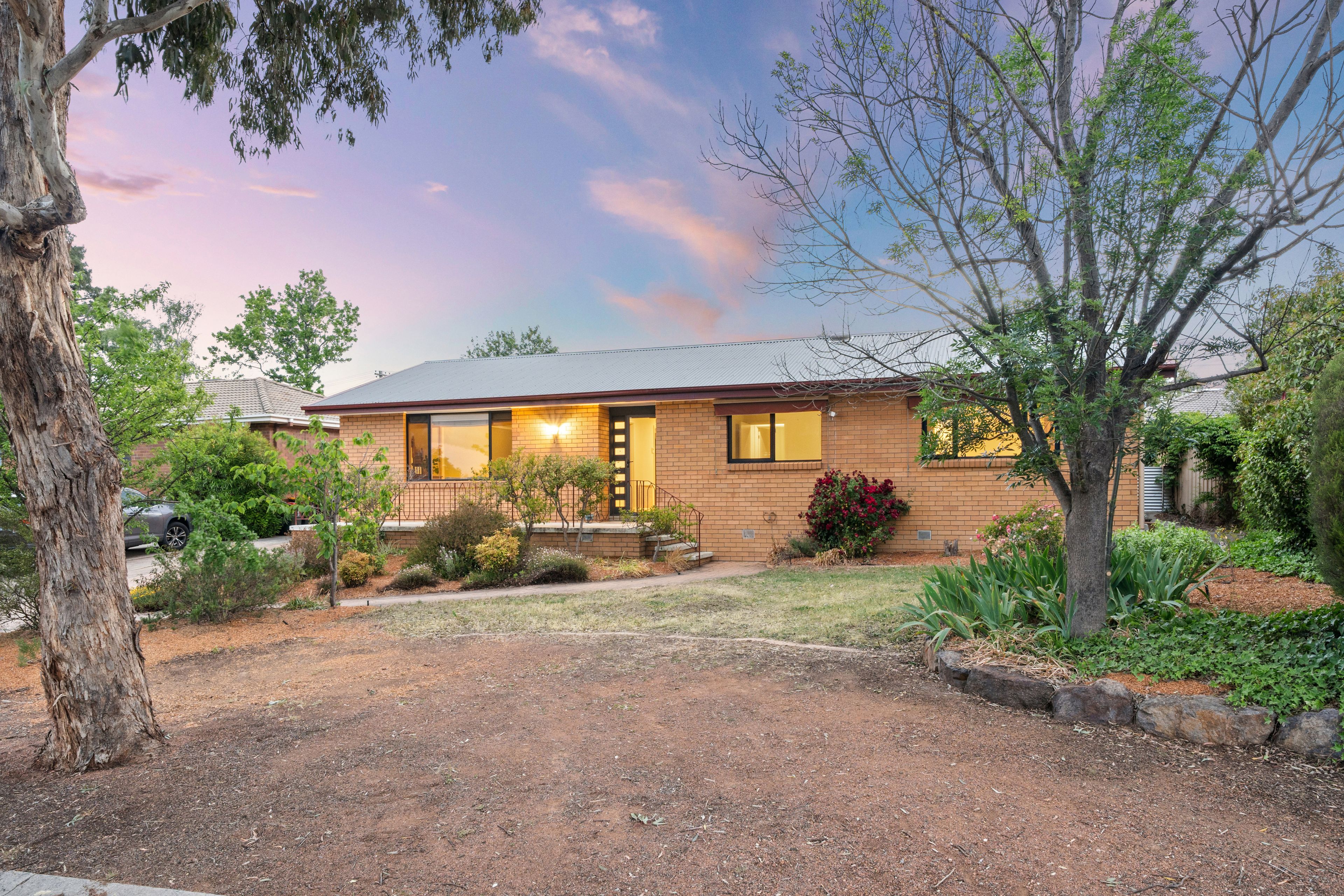 8 Morton Street, Weetangera, ACT 2614