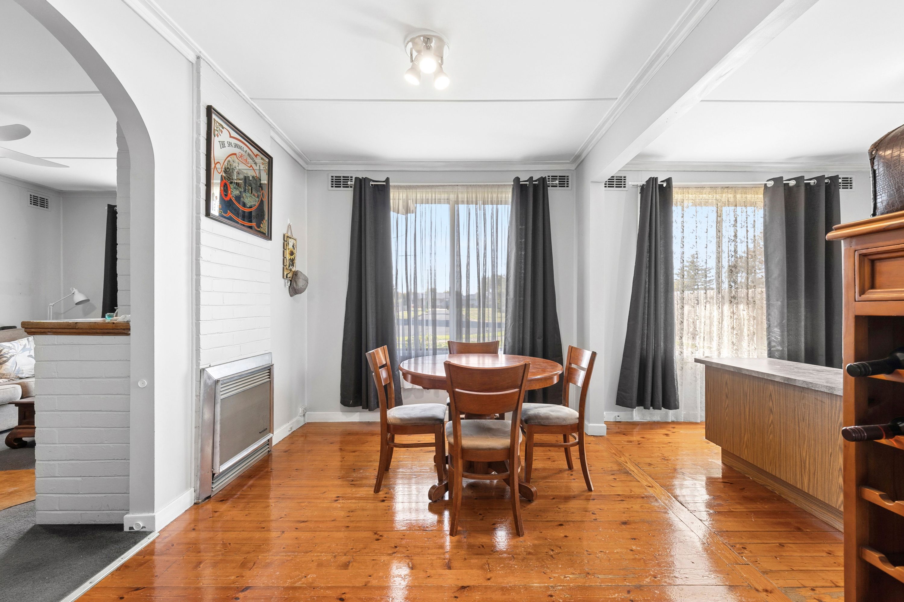 15 Warrawee Avenue — photo 5 of 11