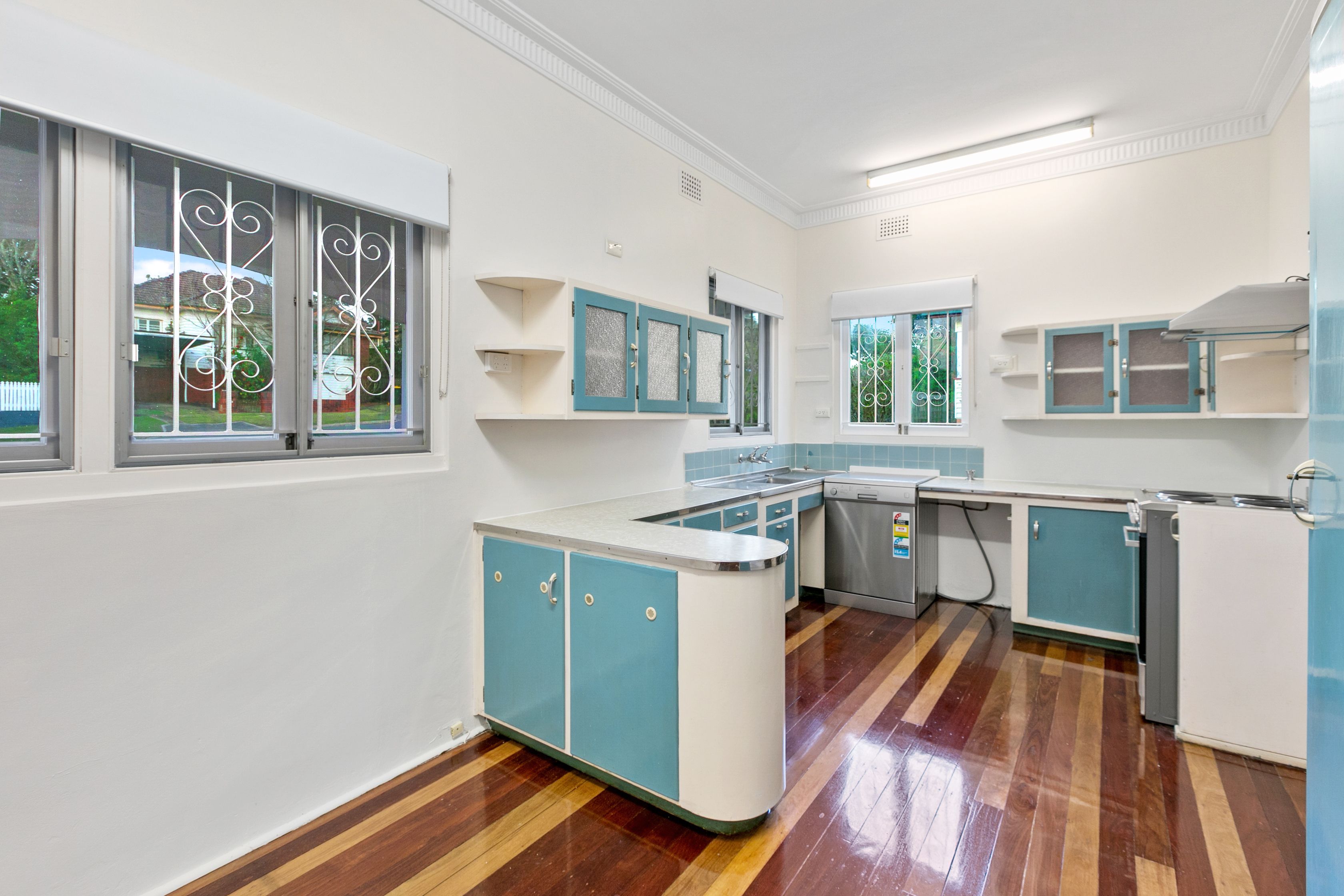 39 Stella Street, Holland Park, QLD 4121