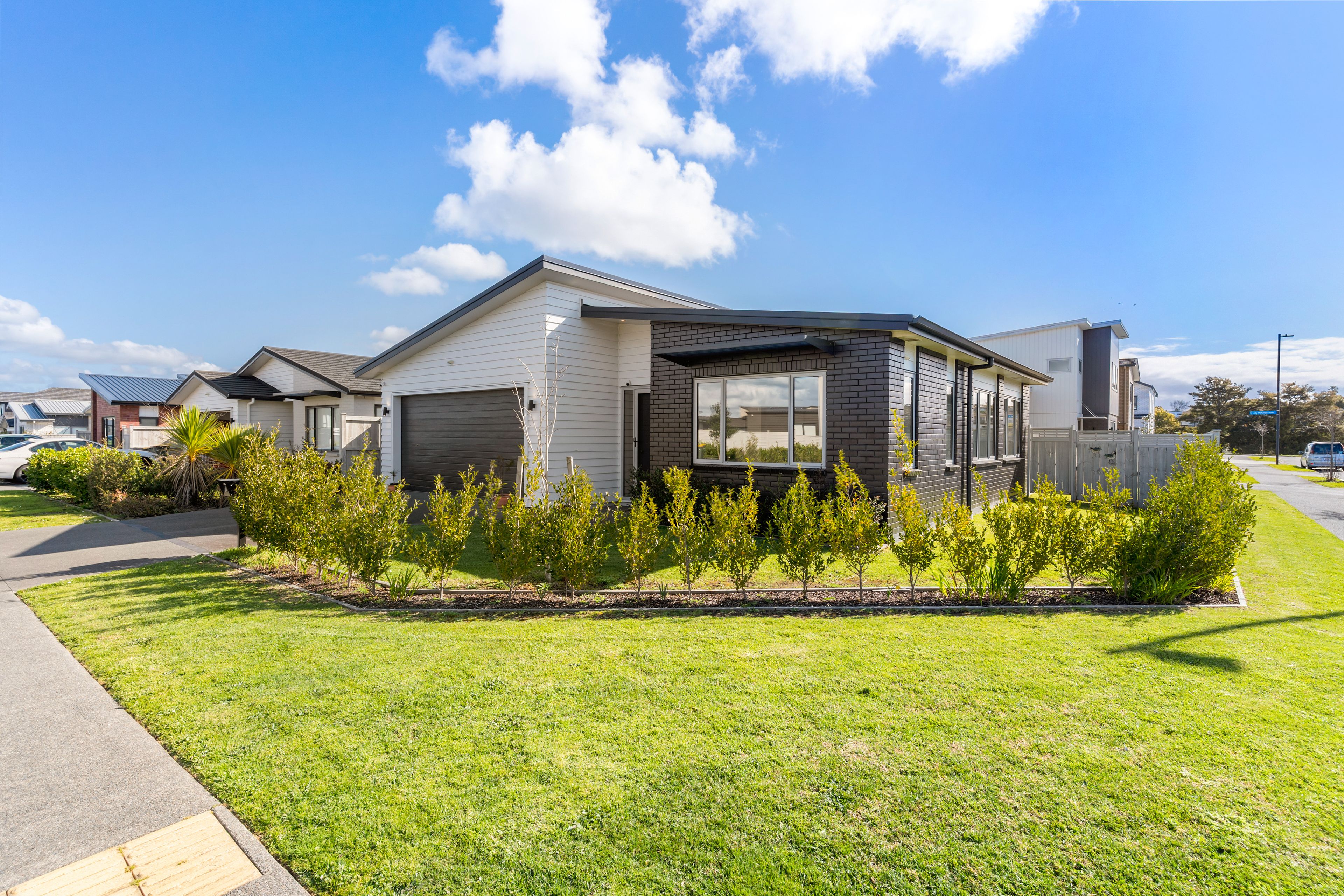 61 Te Napi Drive, Conifer Grove, Manukau City