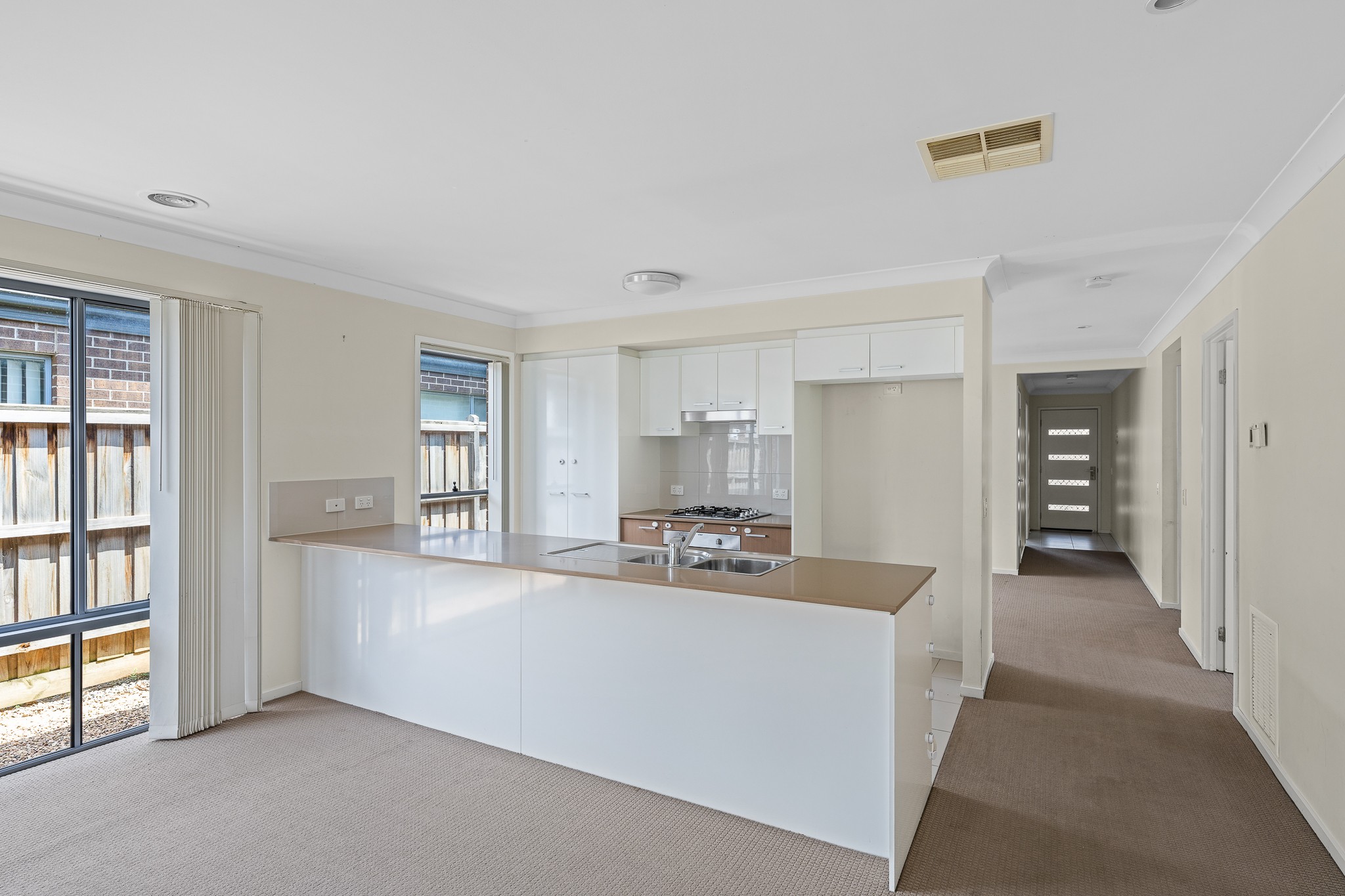 15 Bremer Street, Clyde North, VIC 3978