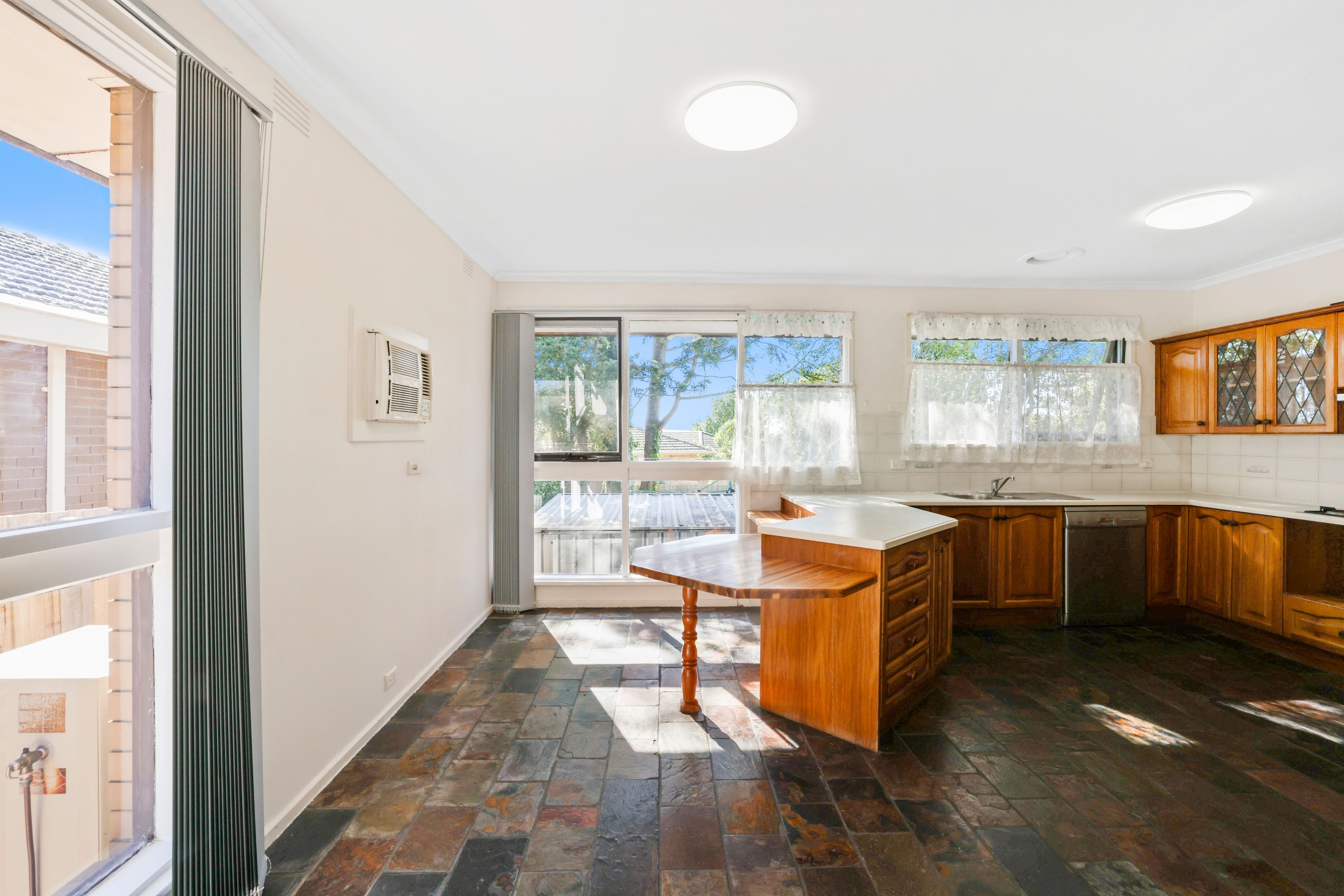 4 Crestmont Drive — photo 5 of 10