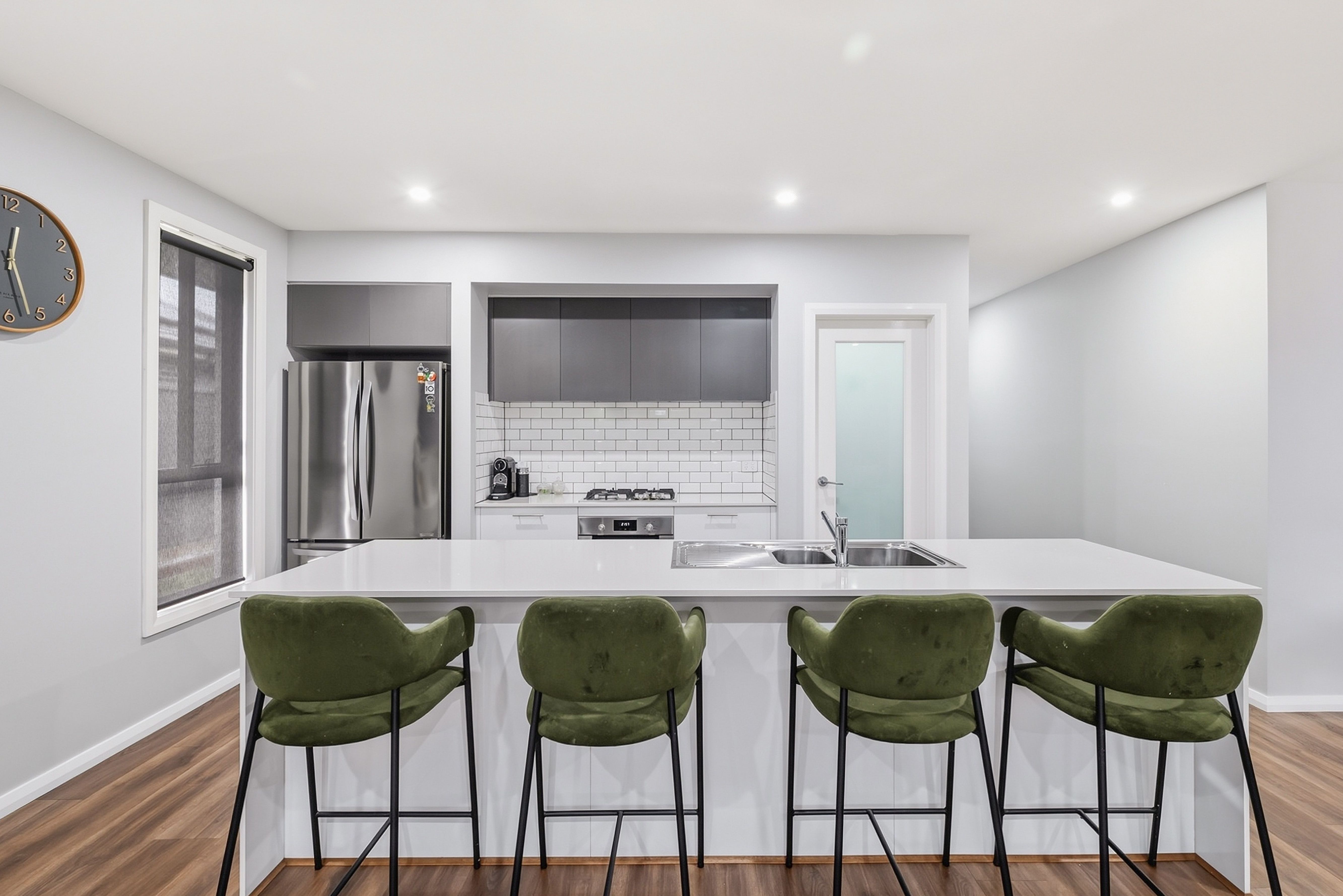 26 Phillips Avenue — photo 4 of 13