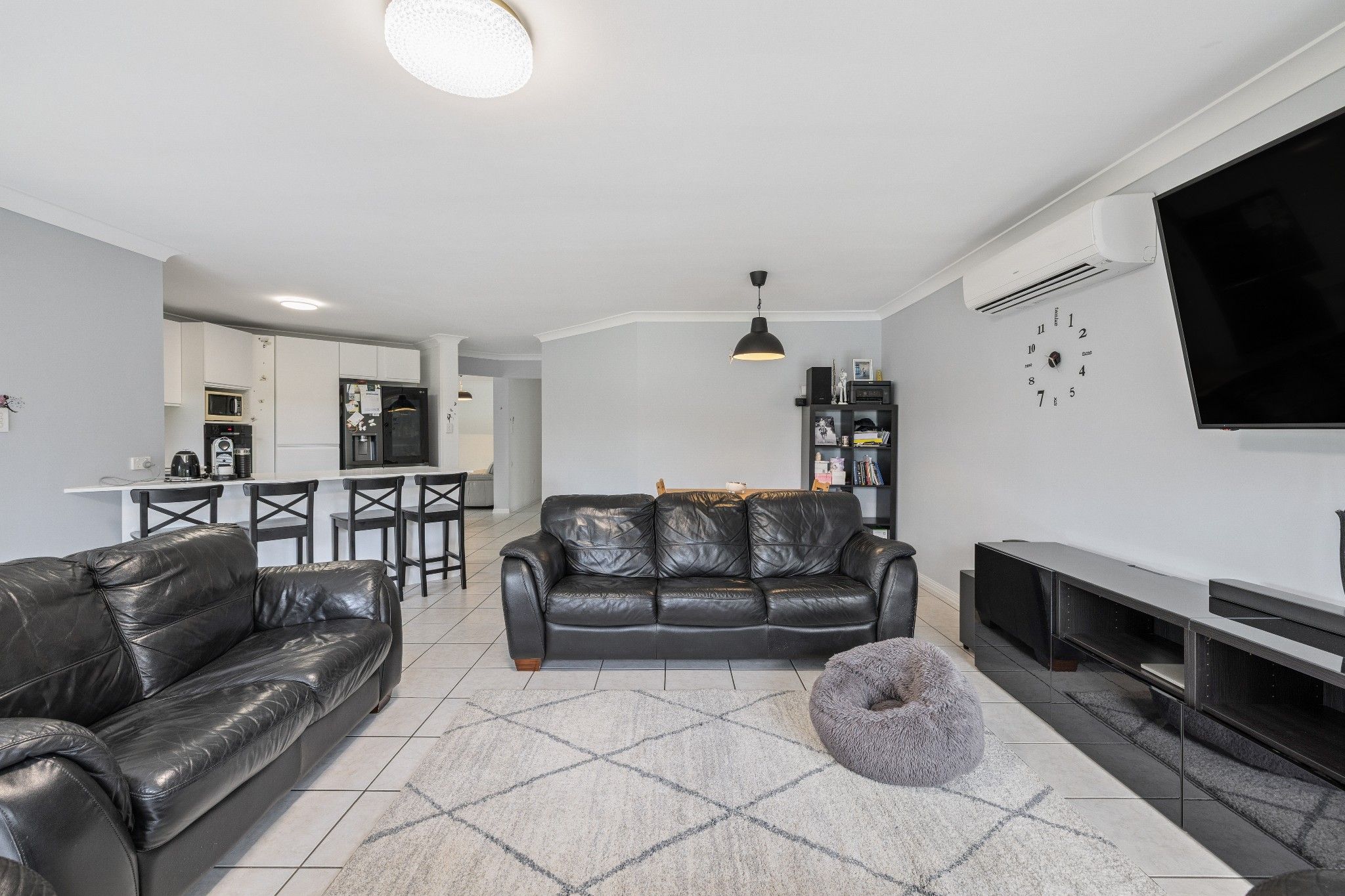 16 Diamantina Court — photo 3 of 26