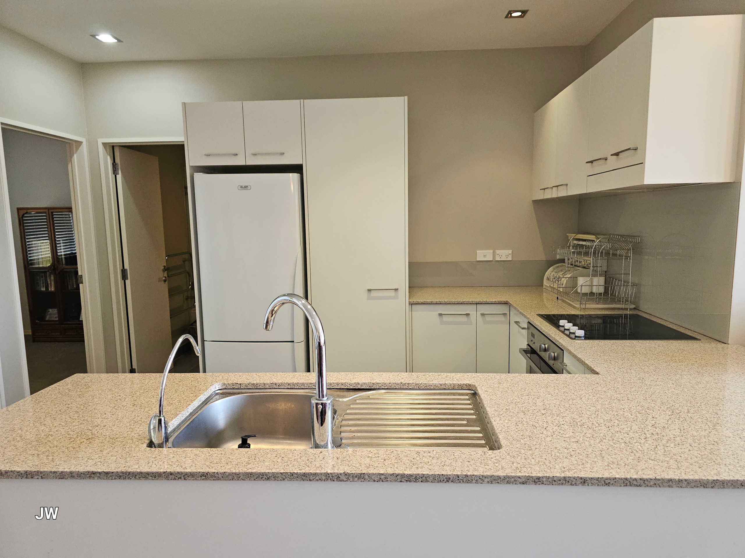 B305/525 East Coast Road, Browns Bay, North Shore City