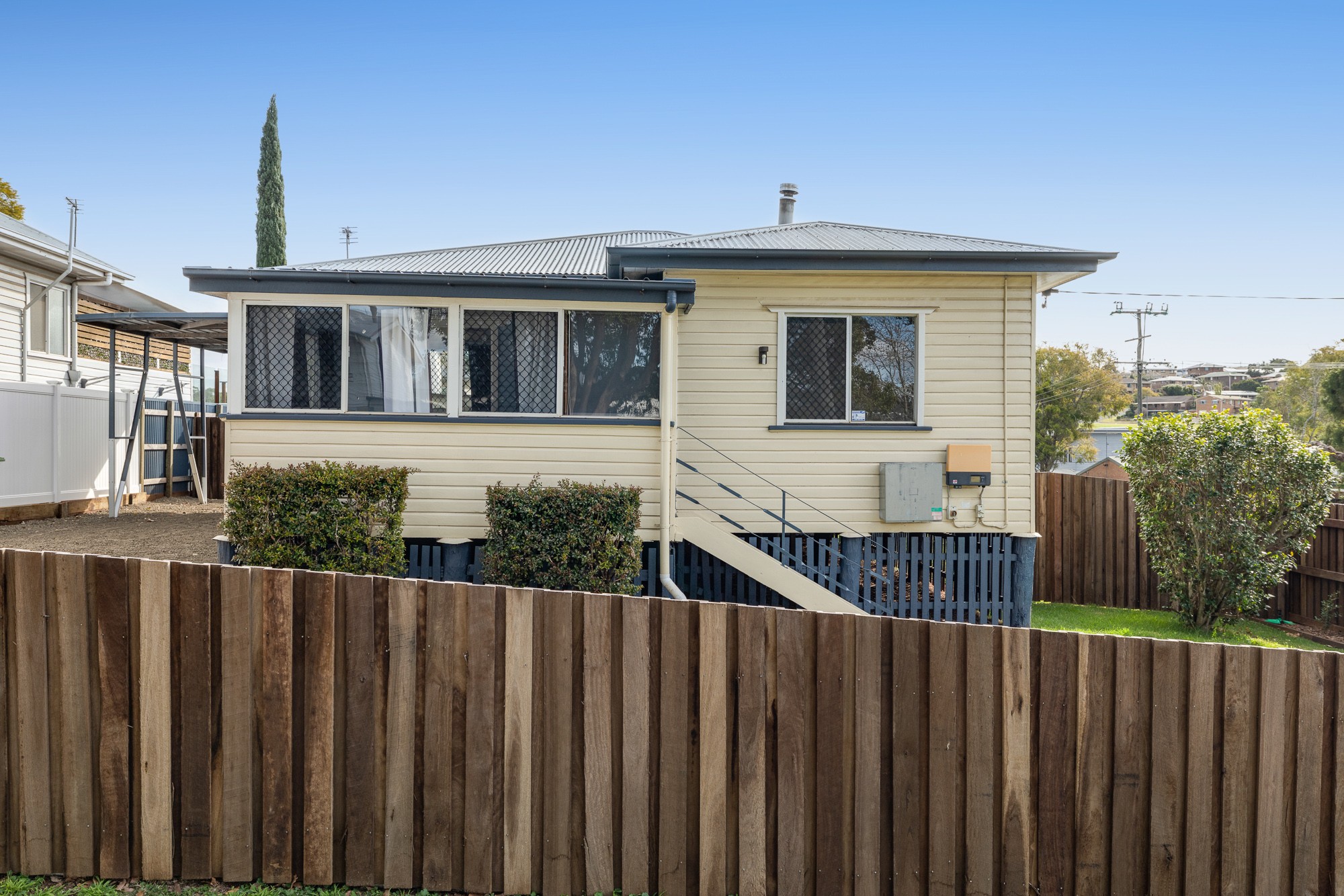 1 Gladstone Street, Newtown, QLD 4350