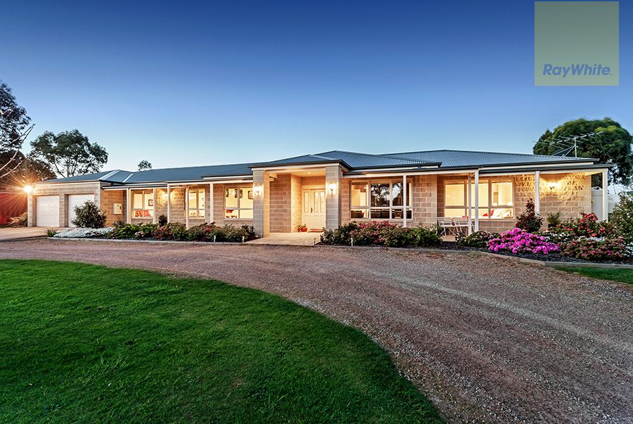 8 Vista Court, Heathcote Junction, VIC 3758