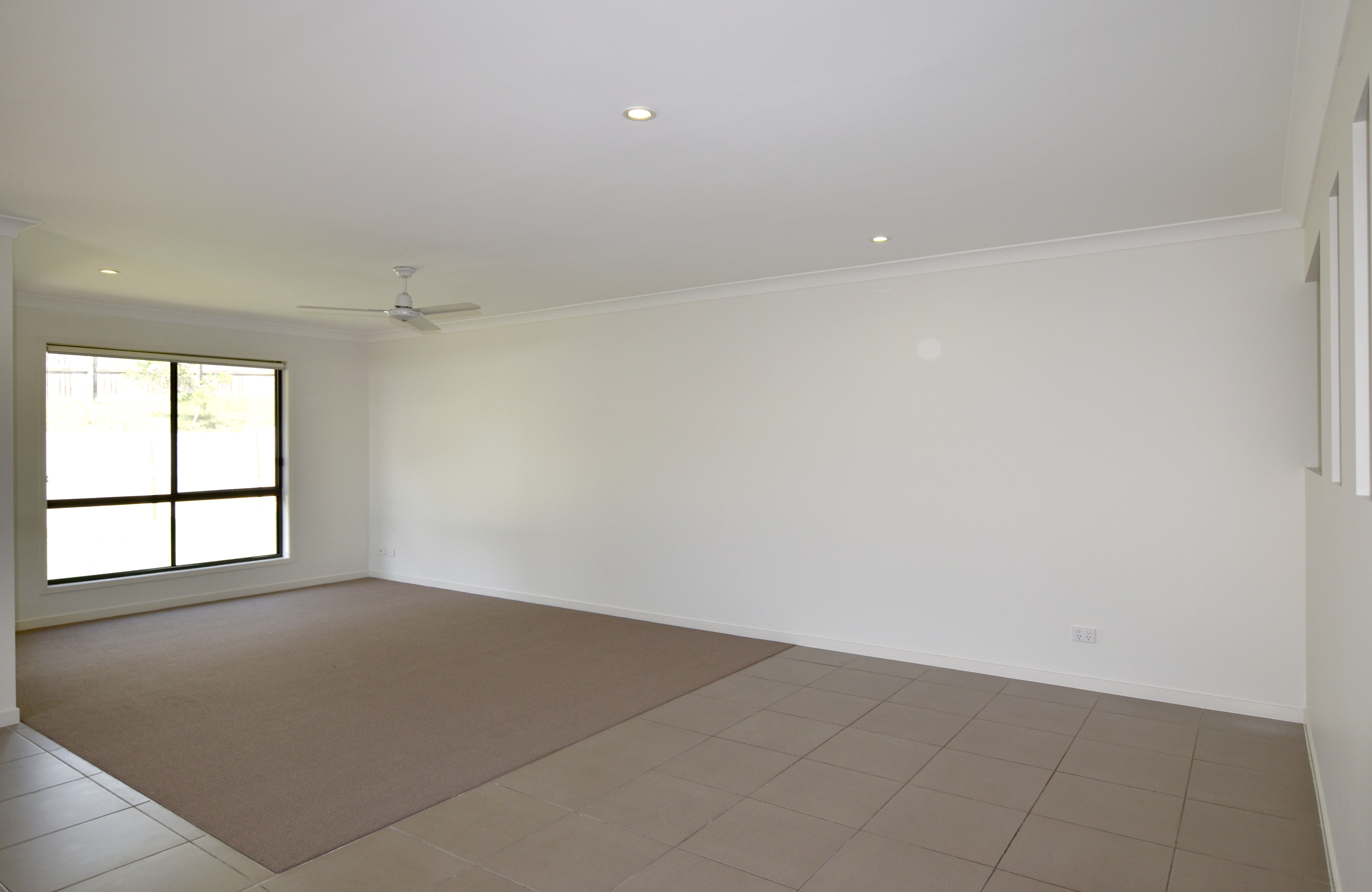 42 Iris Road, Kirkwood, QLD 4680