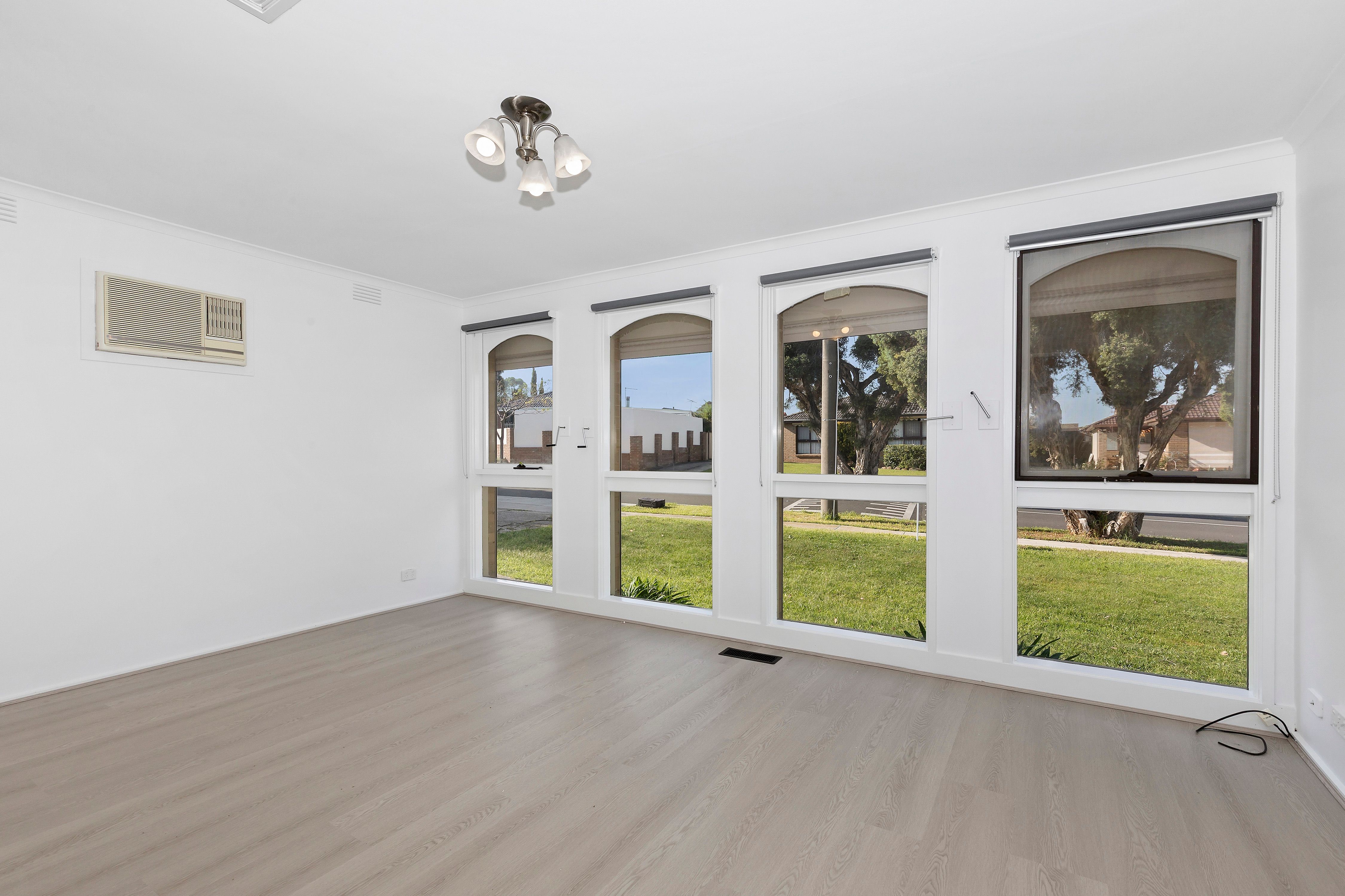 13 Charlbury Grove, St Albans, VIC 3021