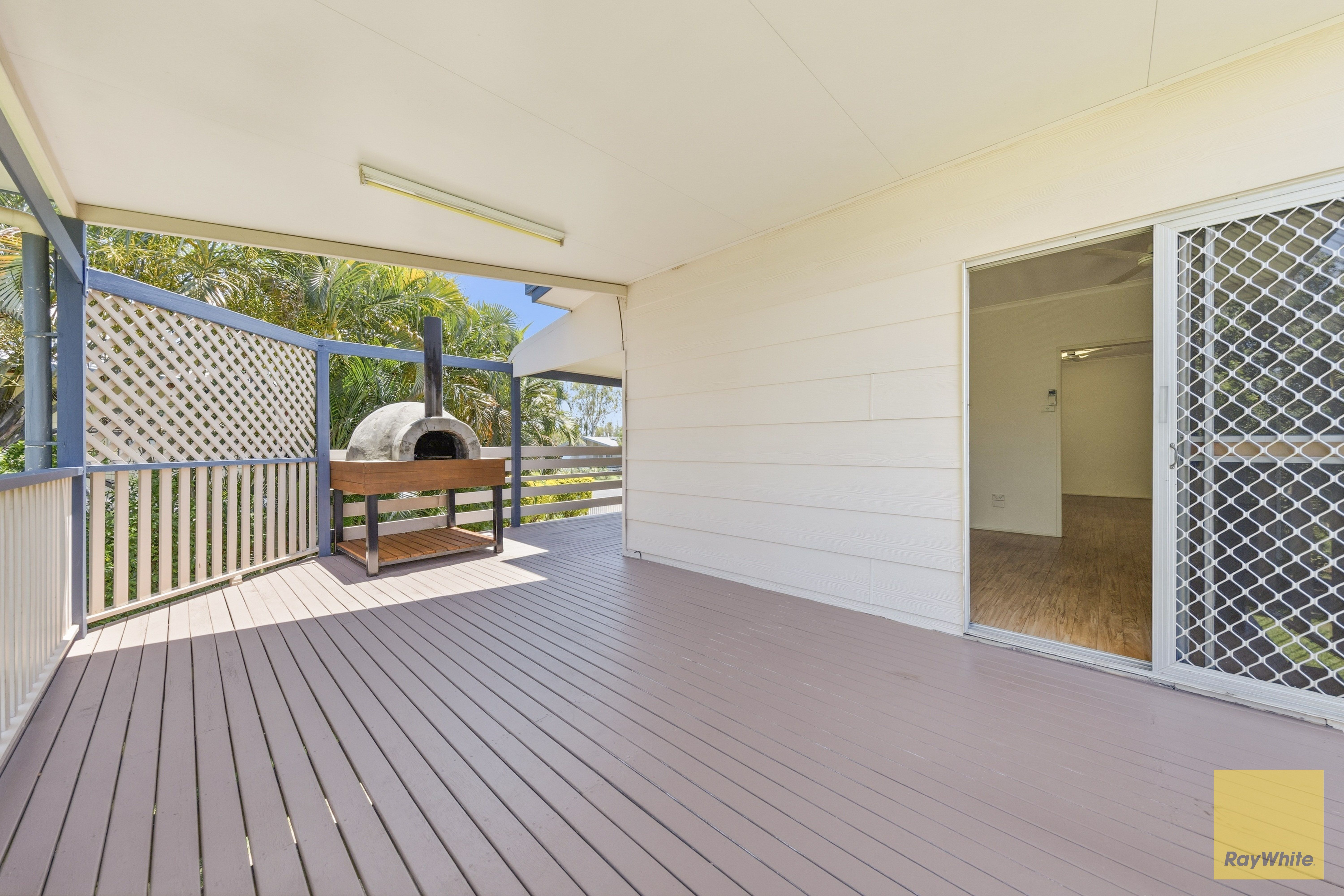 30 Mellish Crescent — photo 23 of 30