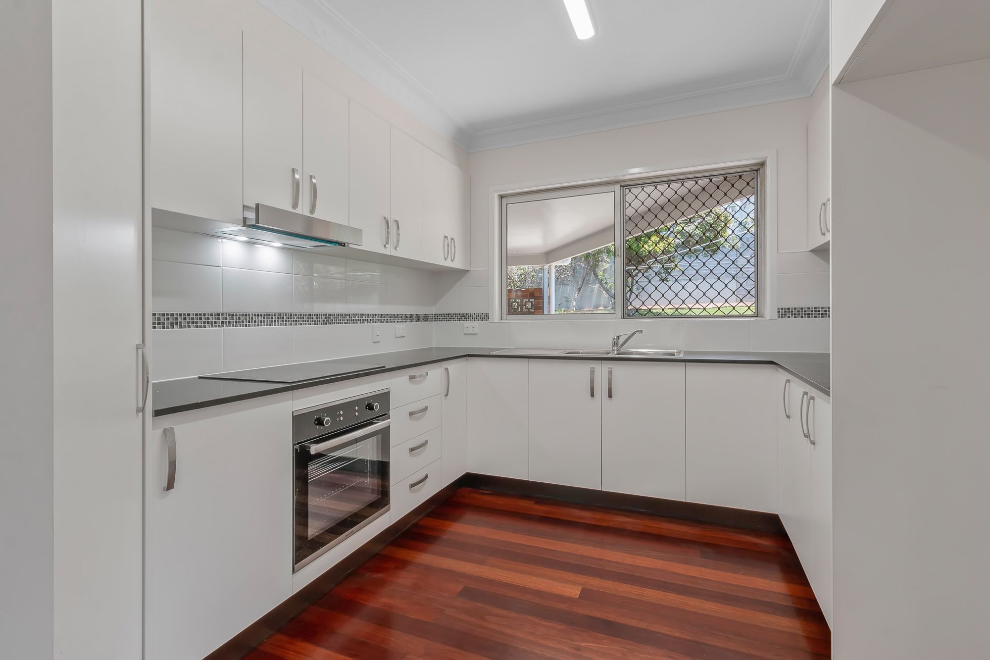 6 Cedlen Street, Camp Hill, QLD 4152