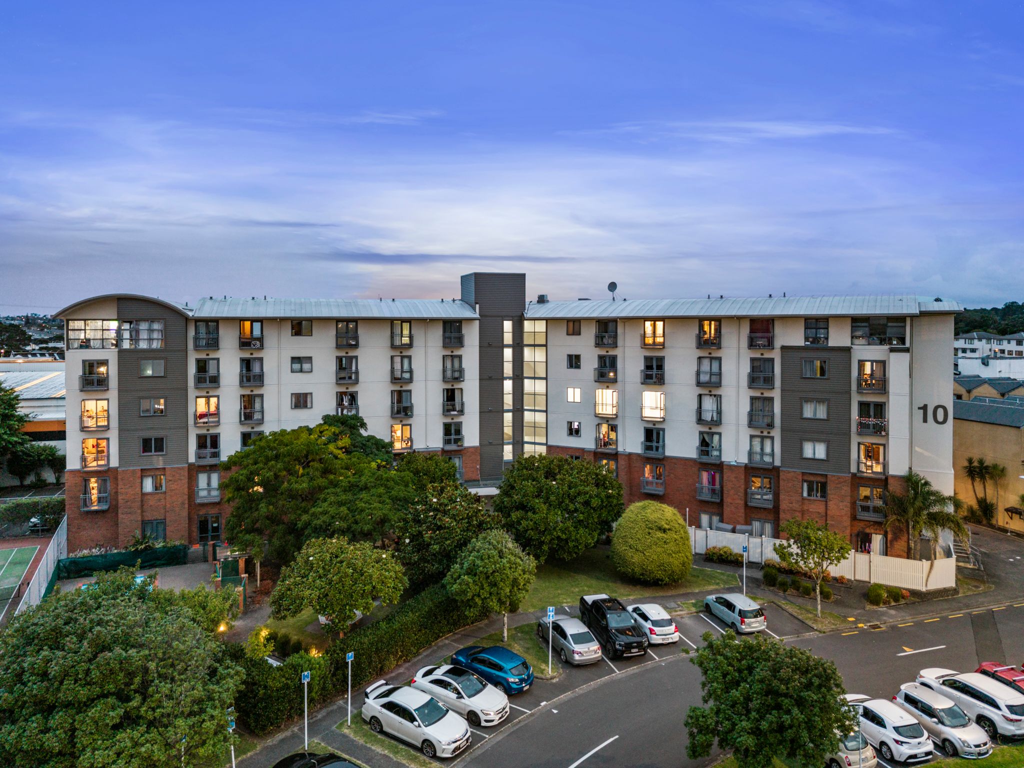 2J/10 Crown Lynn Place, New Lynn, Waitakere City