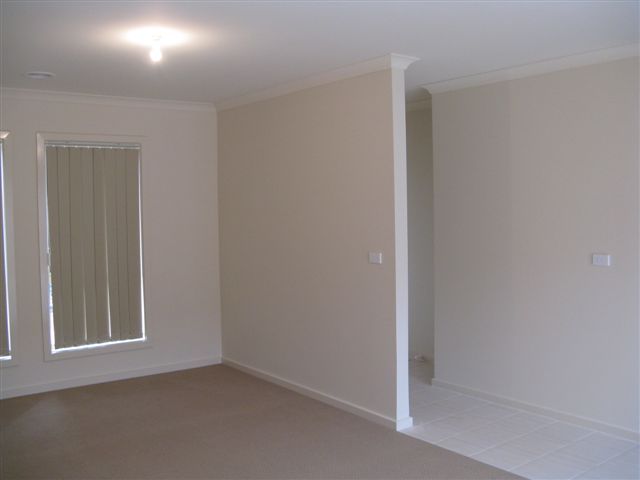 1/5 Katrina Drive, Burnside Heights, VIC 3023