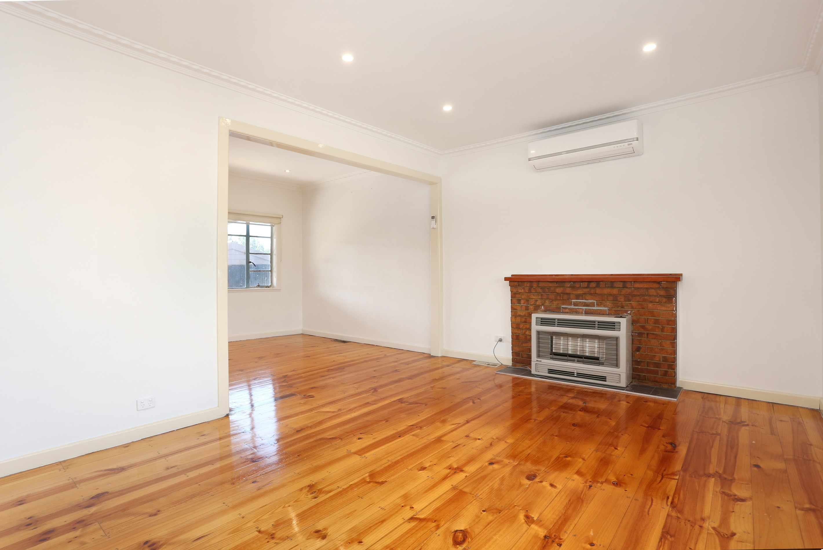 28 Golf Links Road, Glenroy, VIC 3046
