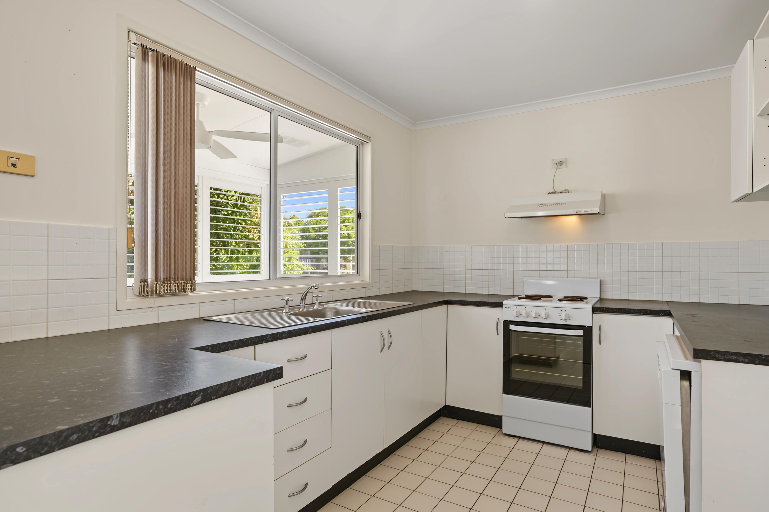 6/159 Moorindil Street — photo 5 of 24