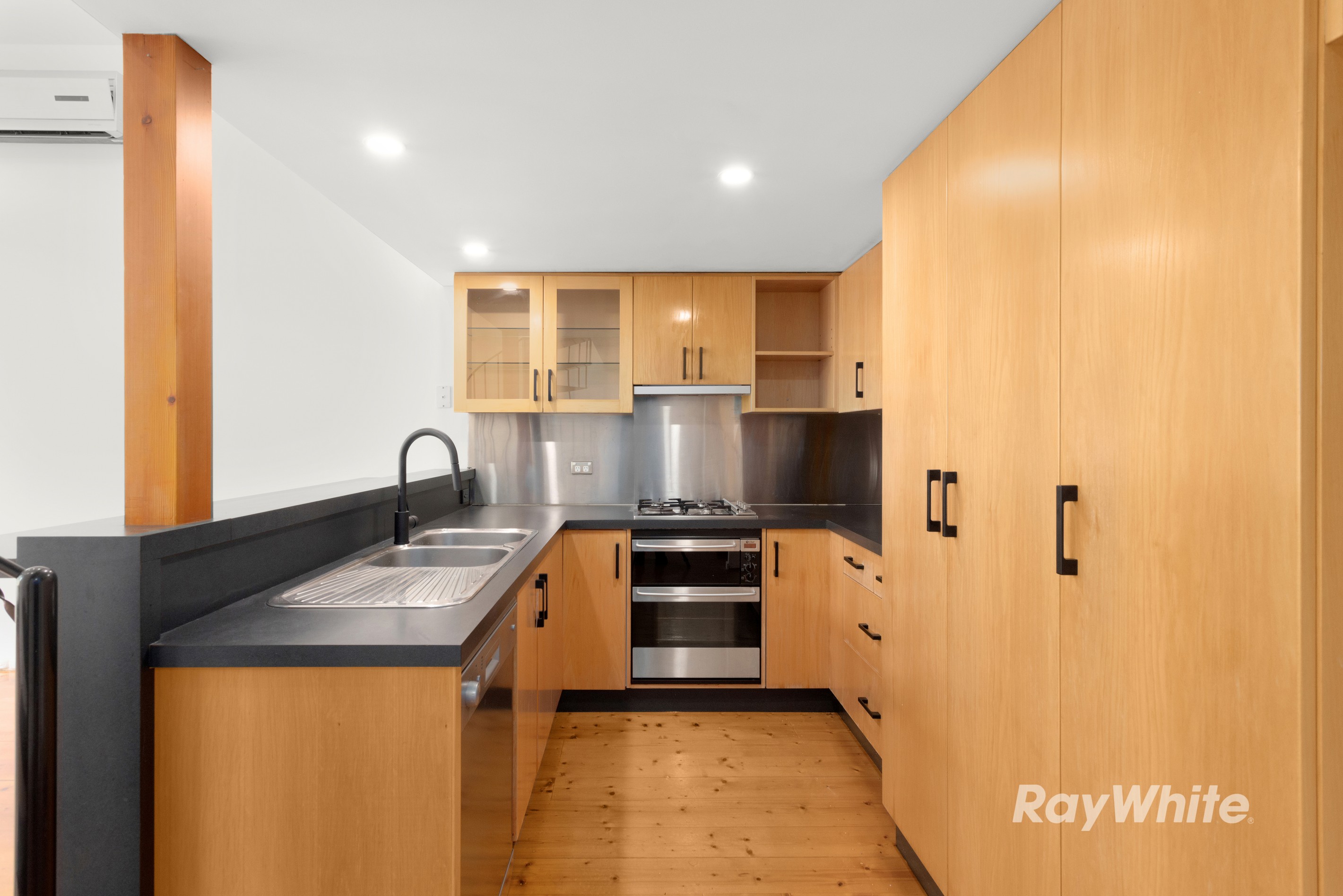 10 Empress Road, St Kilda East, VIC 3183